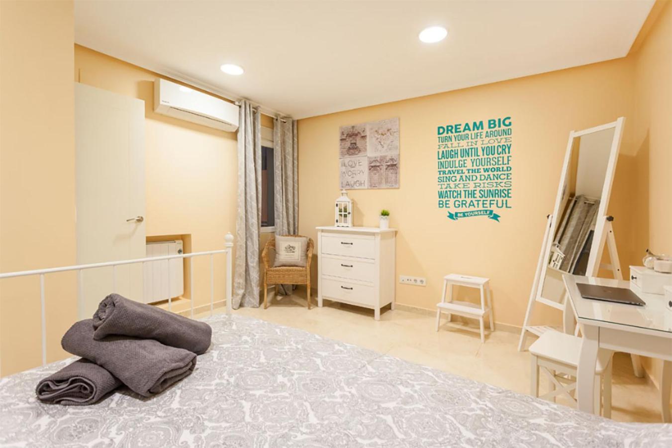 Deluxe Apartment photo 3