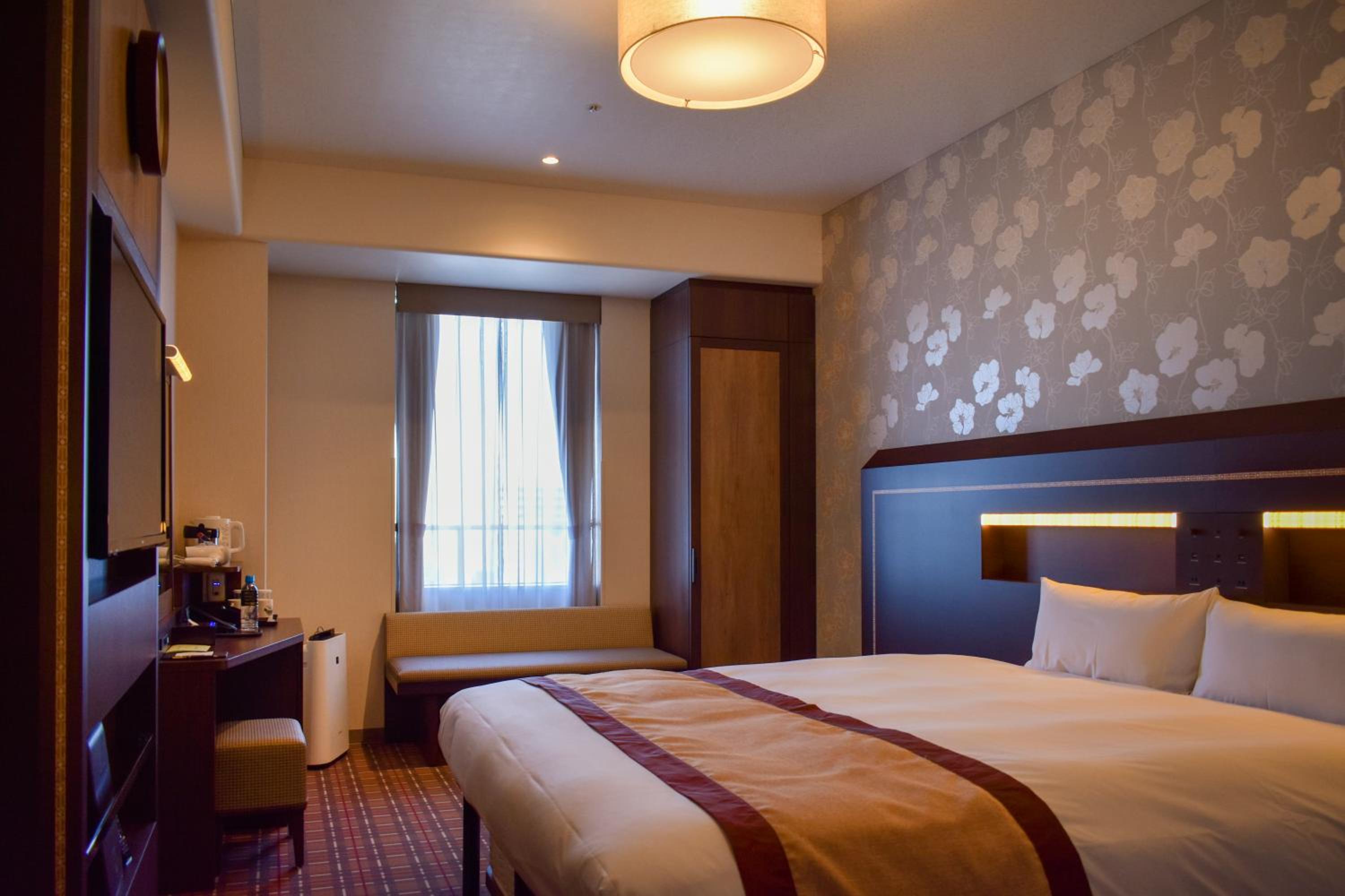 King Room - Non-Smoking - Photo 1