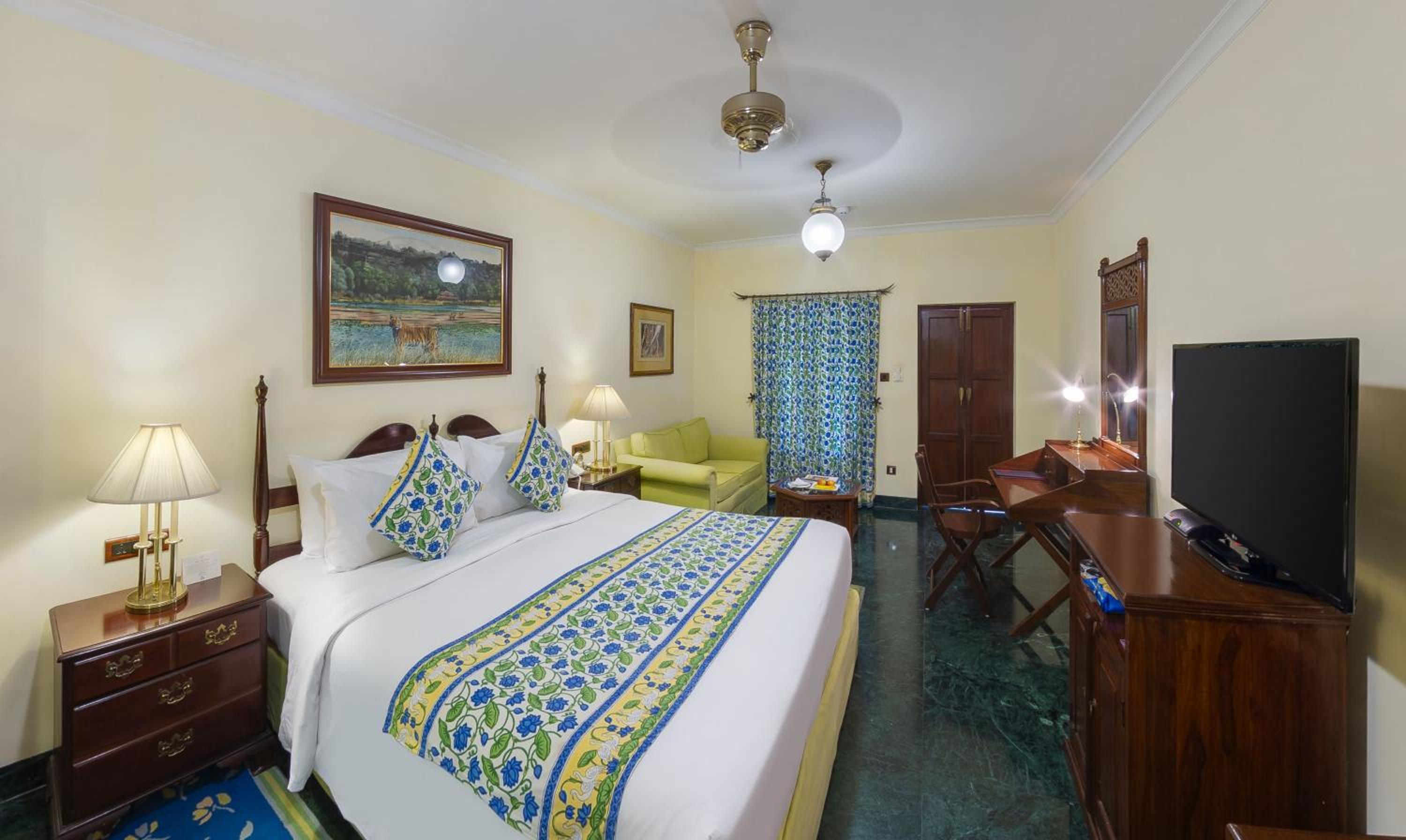 Luxury Room with Sitout - Photo 1