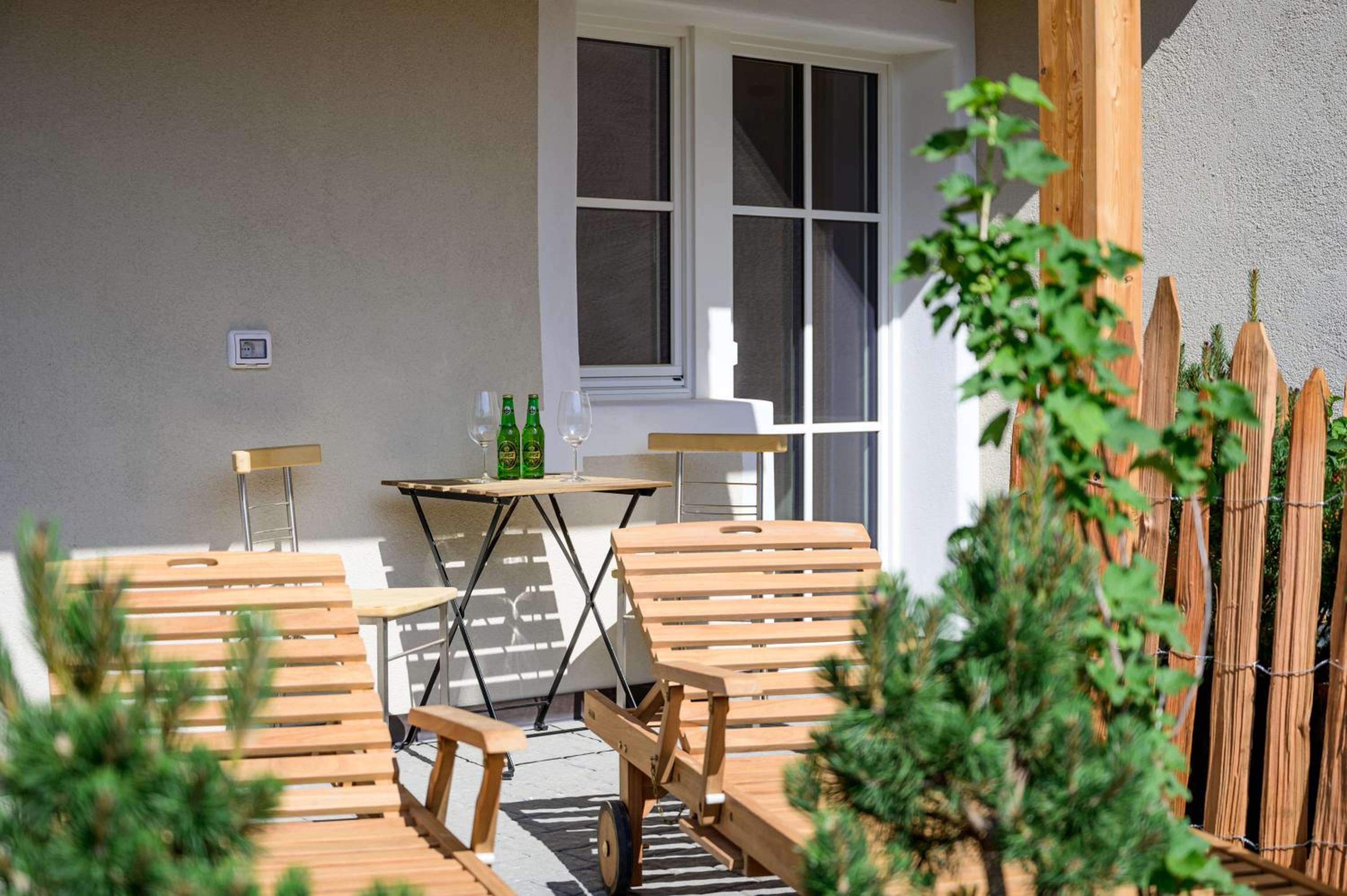 Apartment with Terrace - Photo 12