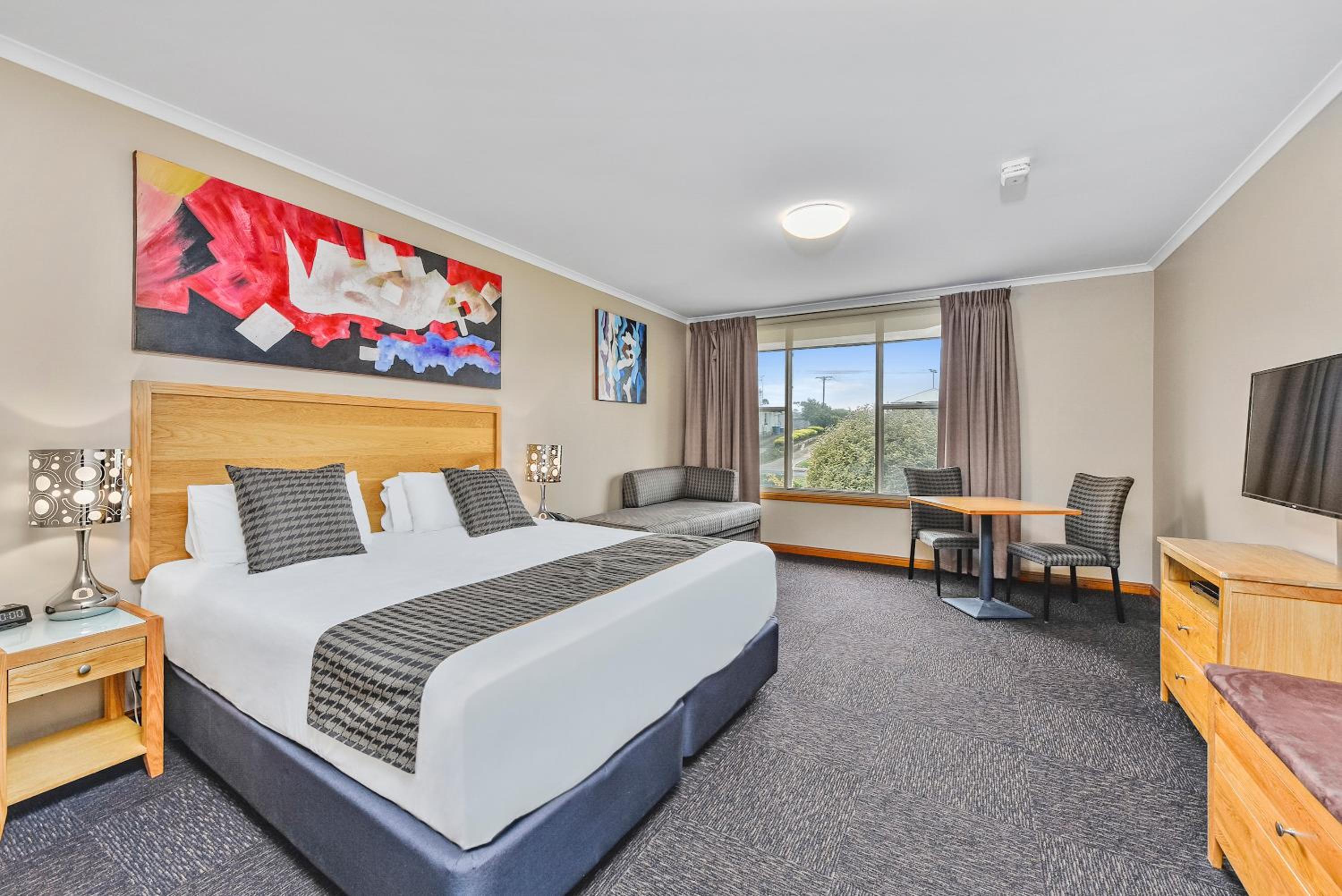 Deluxe King Room - Photo 1
