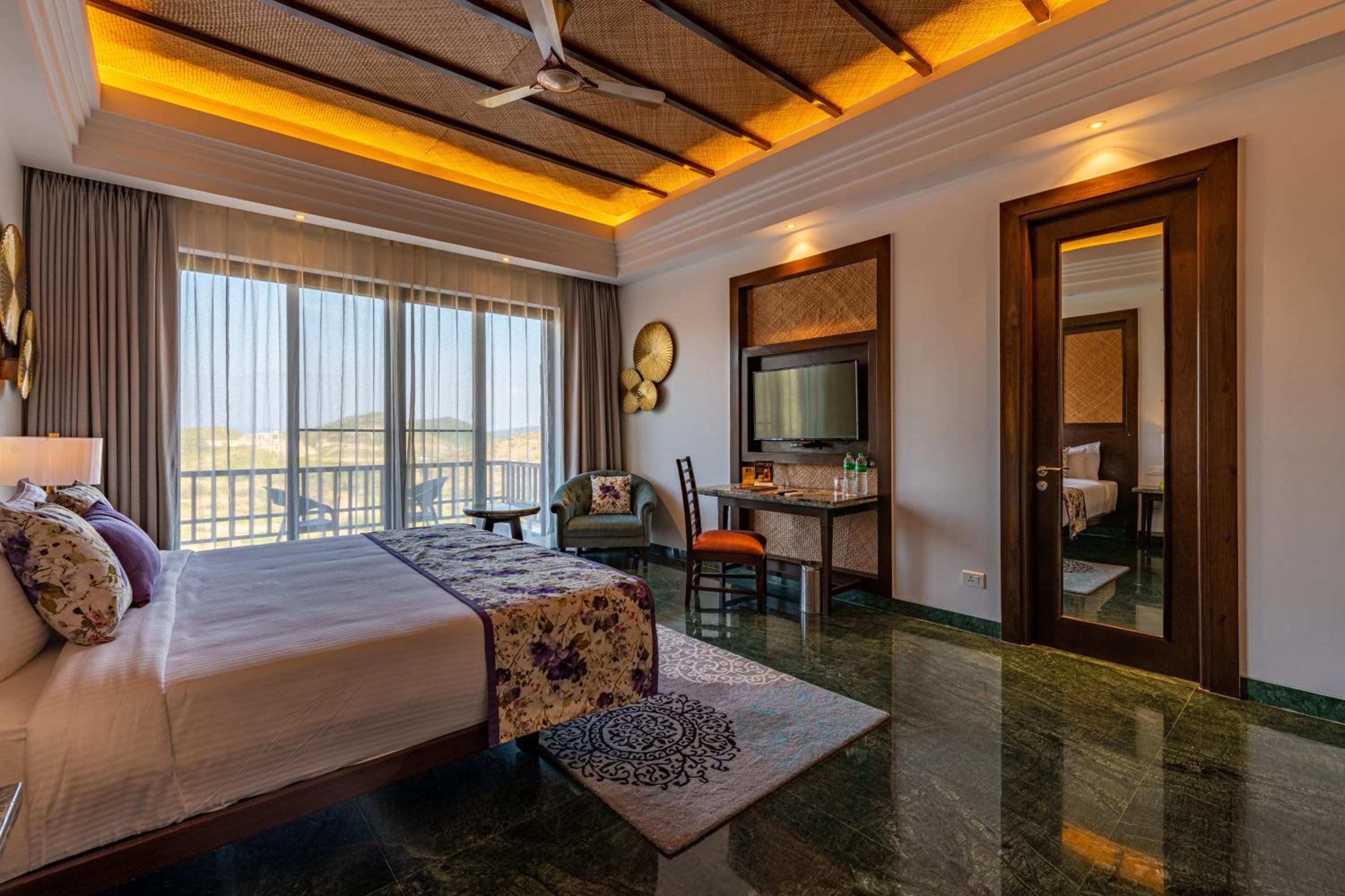 Luxury Cottage with Balcony – 20% off on F&B, 20% off on Spa and Laundry, Happy Hours from 11 AM to 7 PM
