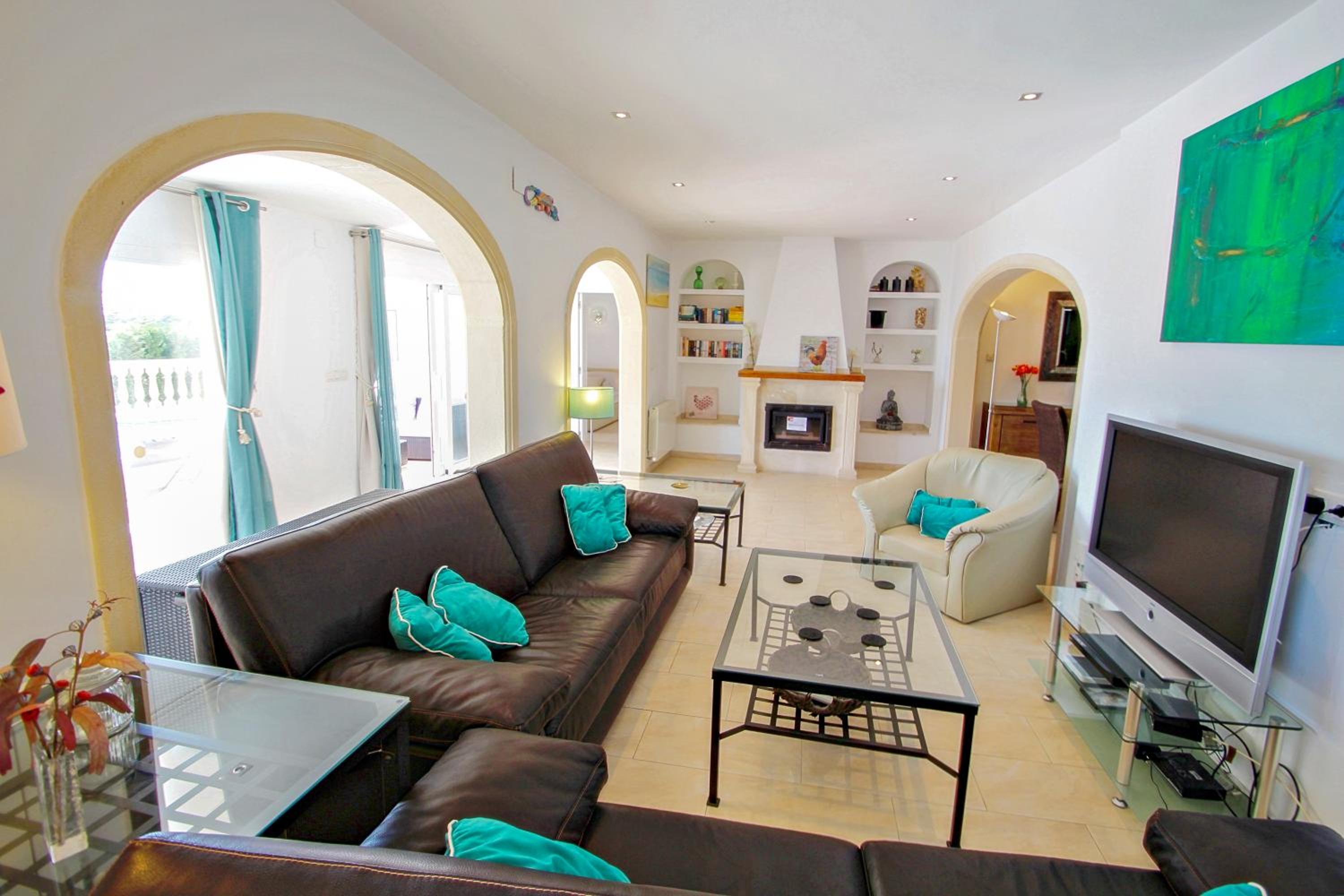 Four-Bedroom House photo 2