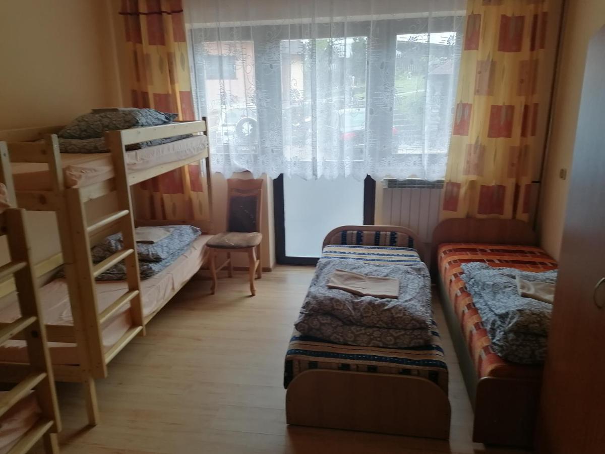 6-Bed Mixed Dormitory Room