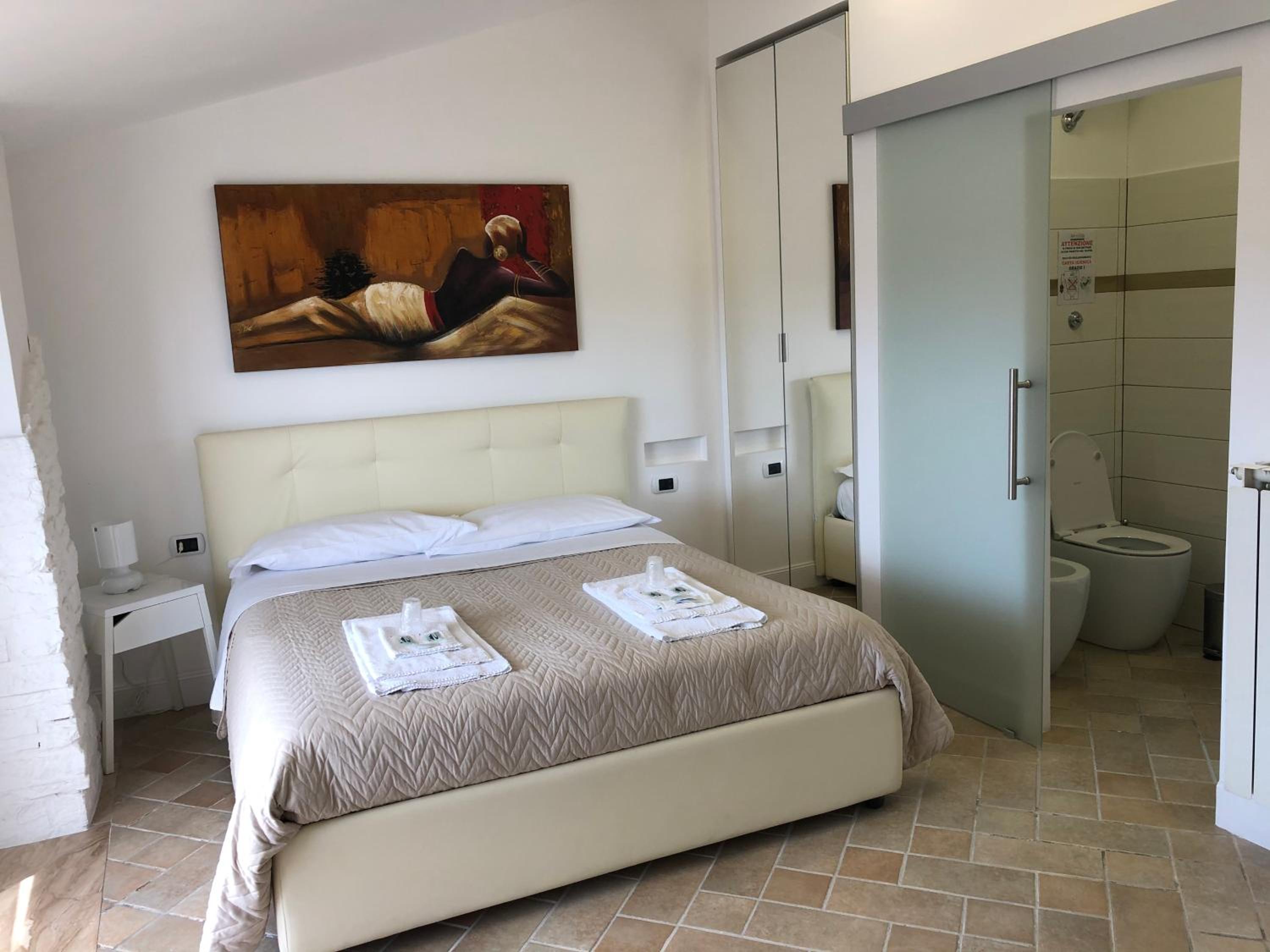 Double Room with Private Bathroom photo 1