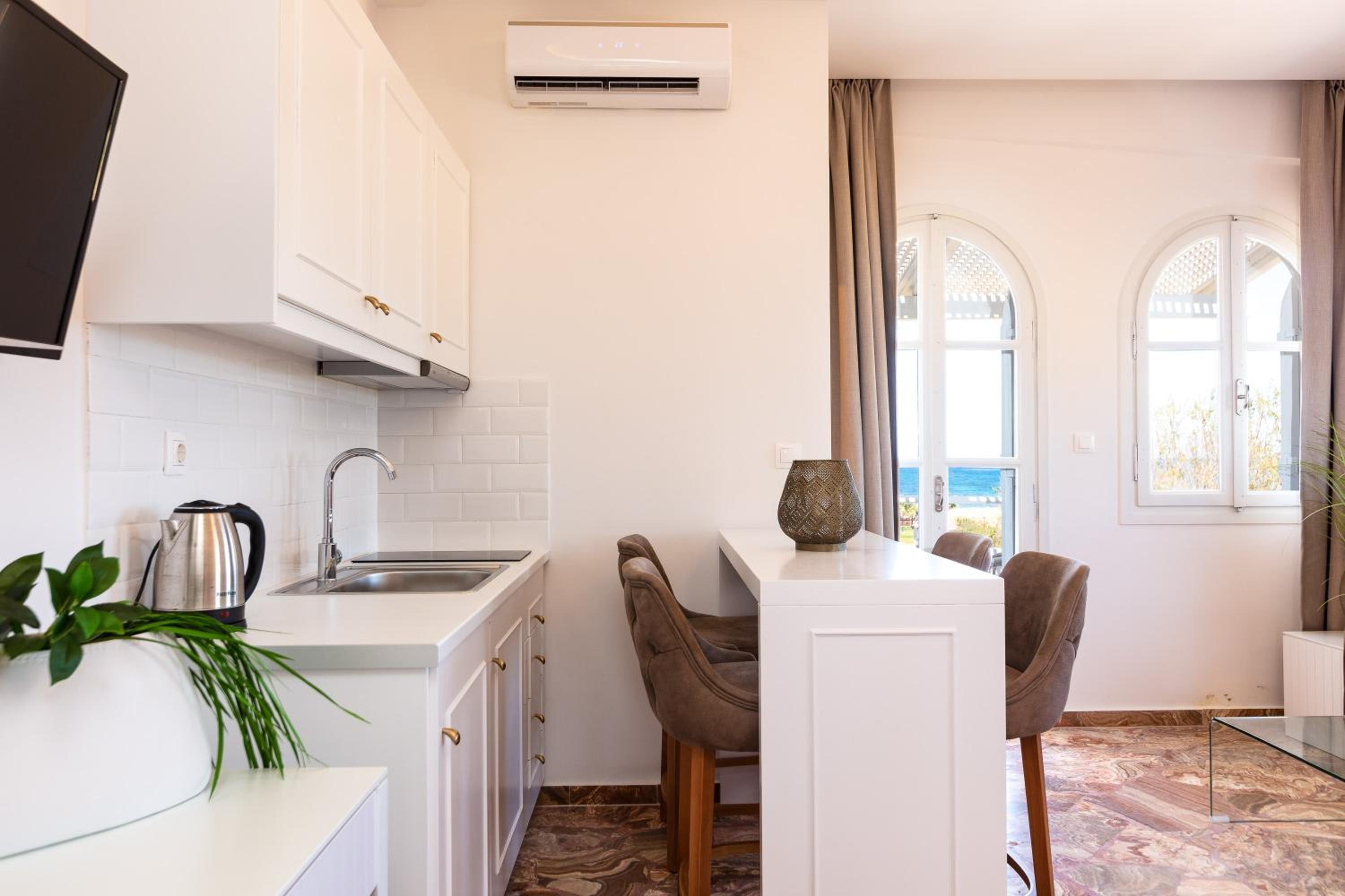 Junior Suite with Sea View photo 2