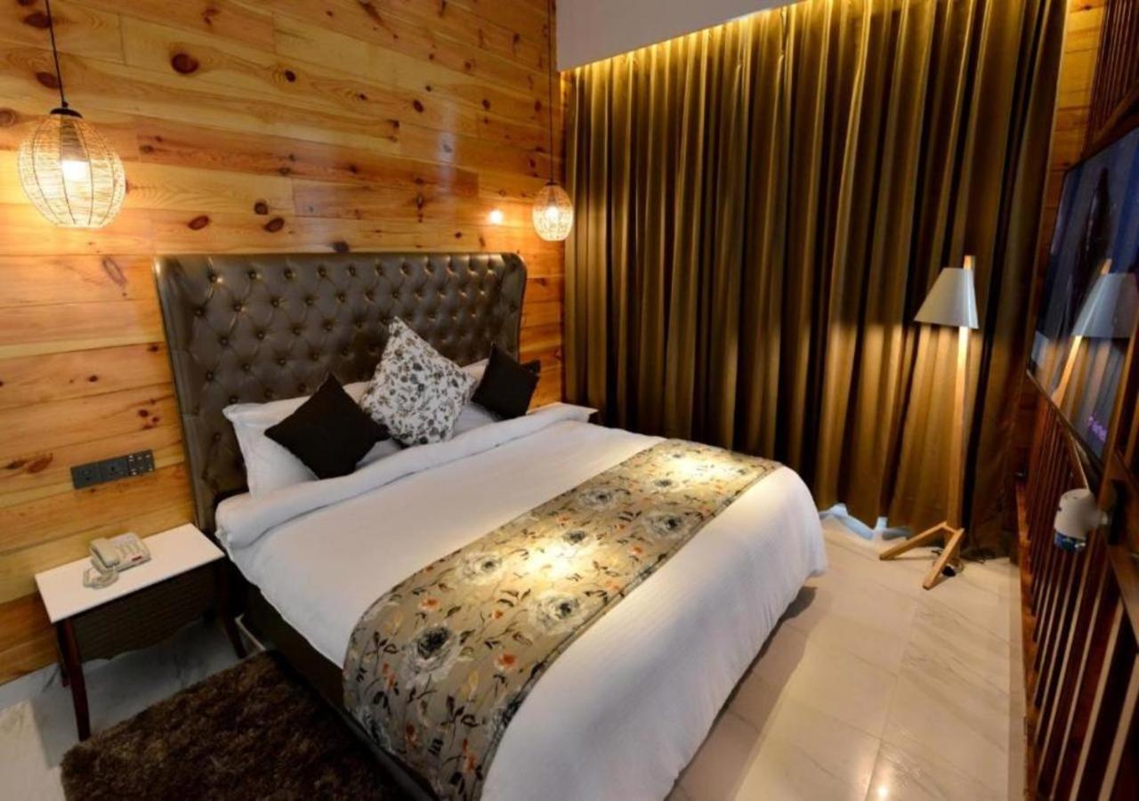 Superior King Room - Photo 4