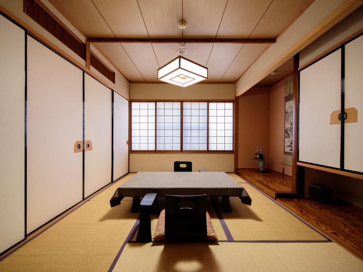 Japanese-Style Room with Mountain View - Non-Smoking photo 3
