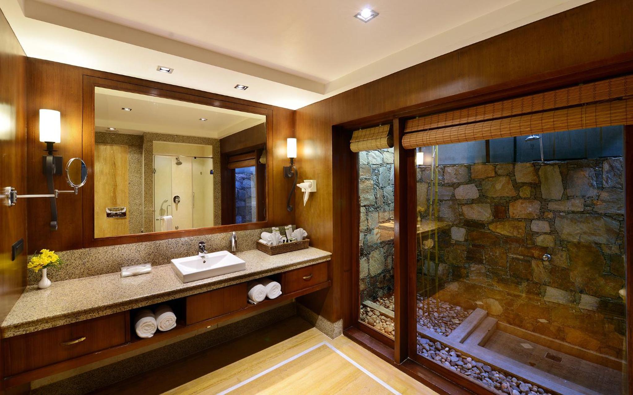 Luxury Cottage with Sit Out:10% discount on Food & Beverages (excluding In-Room Dining and Liquor), 10% discount on Spa Services, Laundry Services, Complimentary Happy Hour Offer – Buy 1 Get 1 Free, available daily from 11:00 AM to 7:00 PM. - Photo 4
