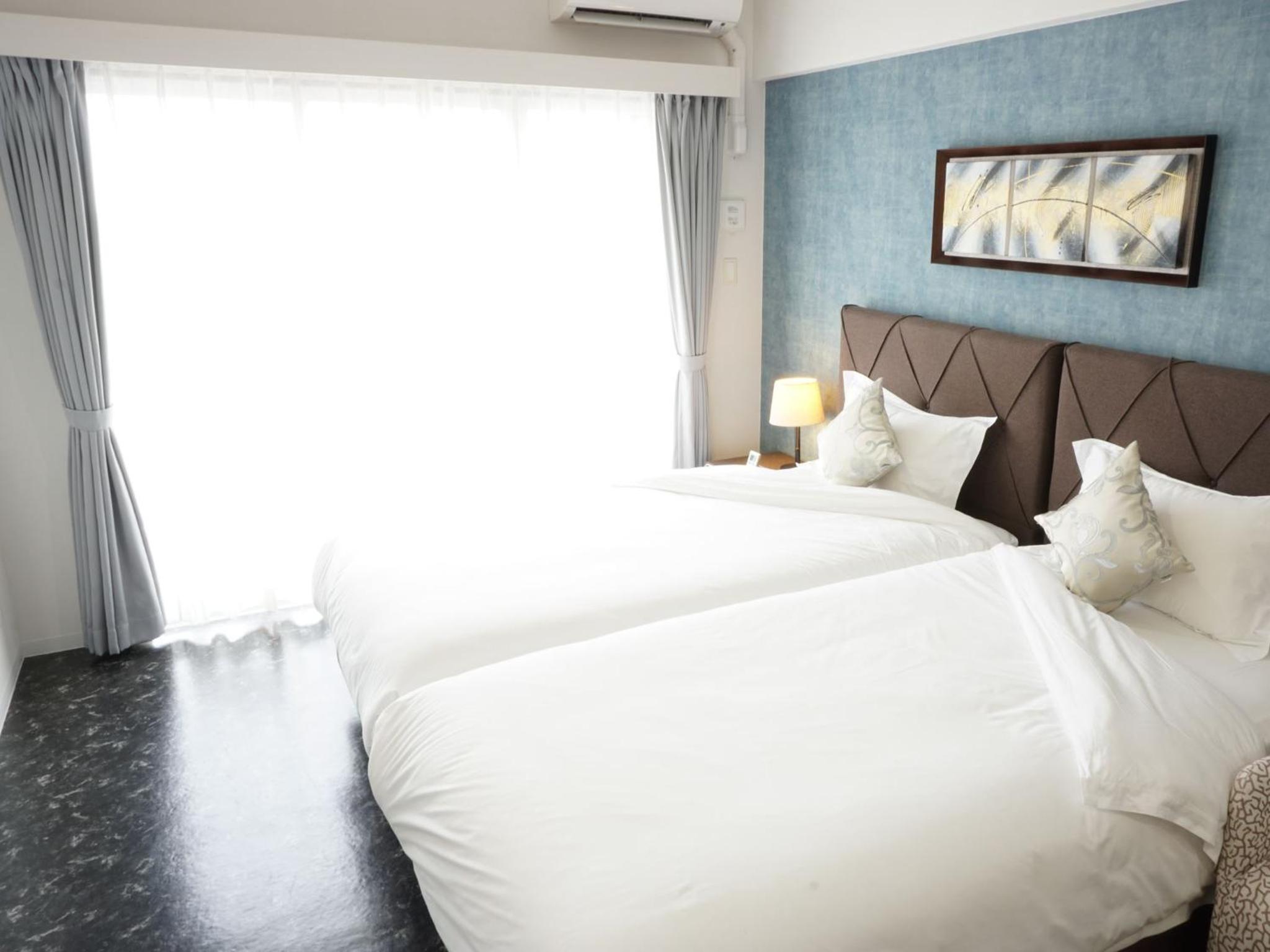Hollywood Twin Room