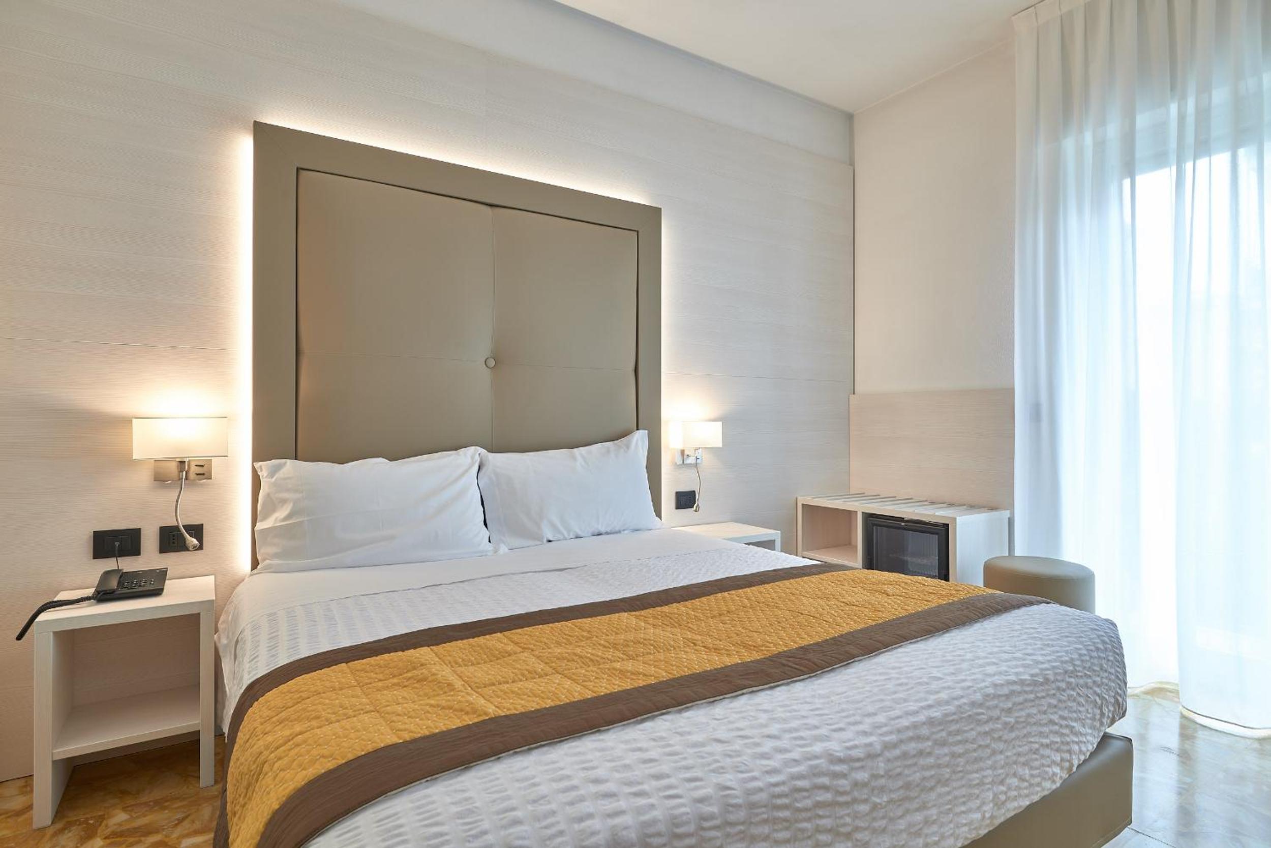 Superior Triple Room photo 2