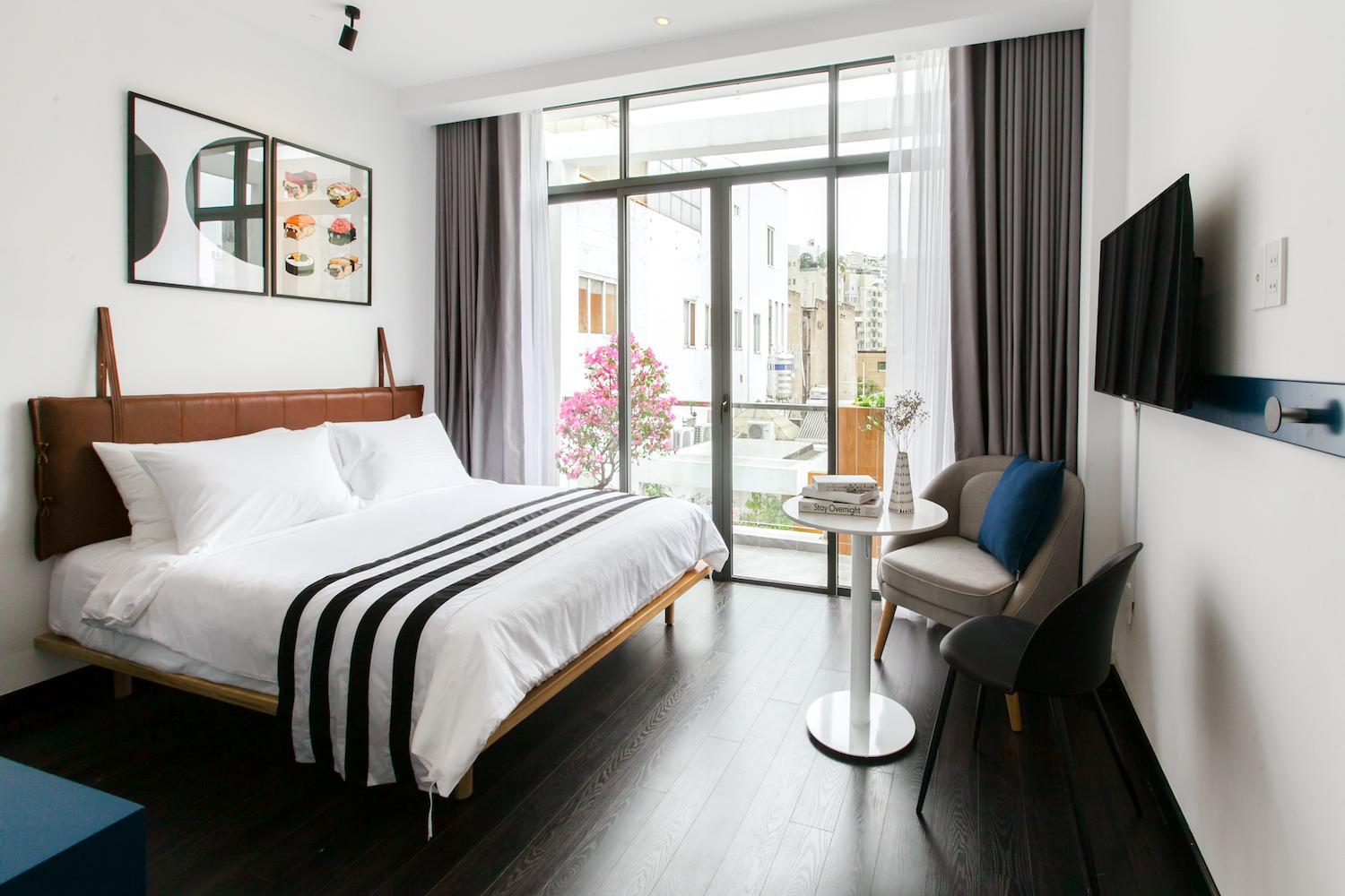 Queen Room with Balcony