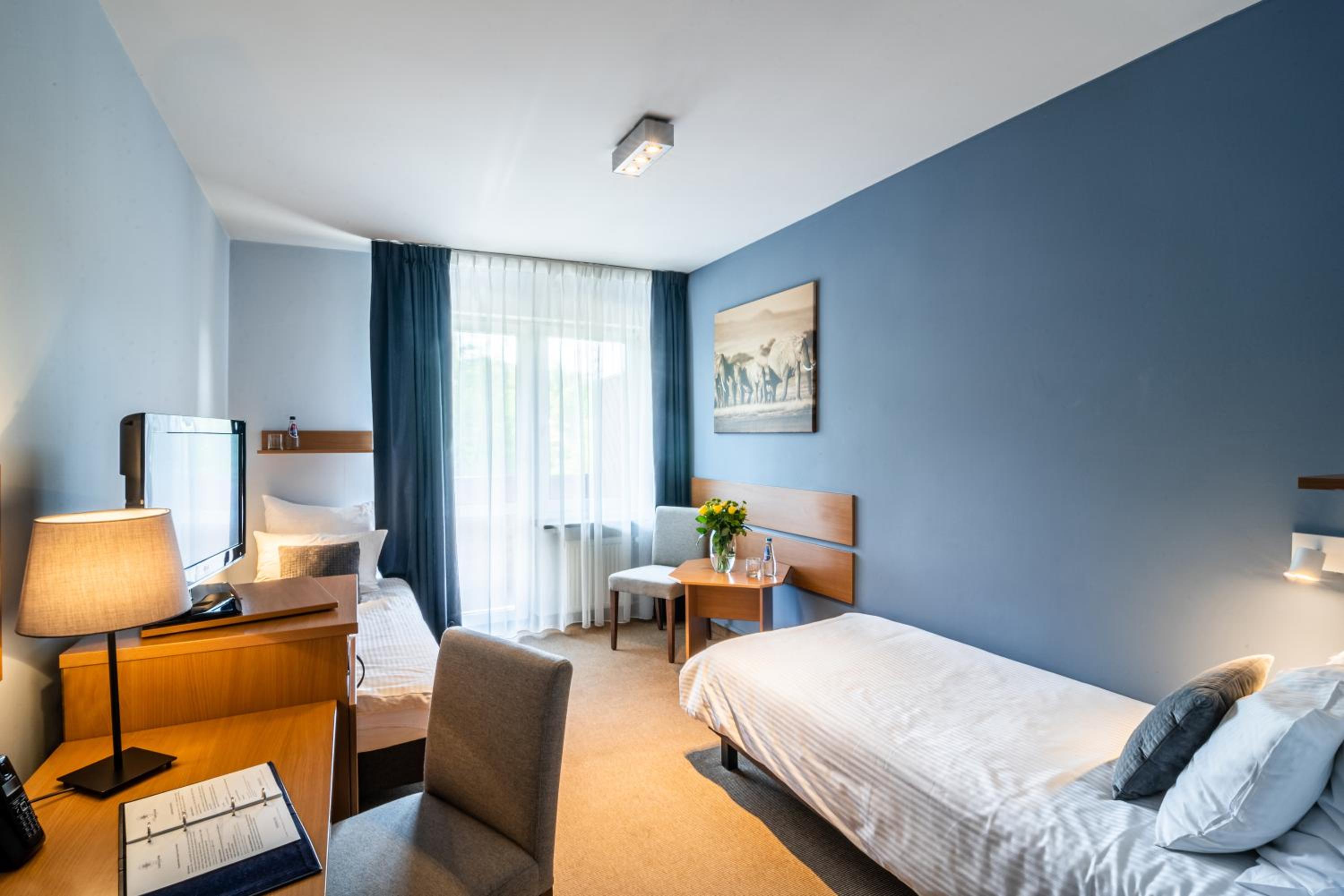 Twin Room with Balcony photo 2