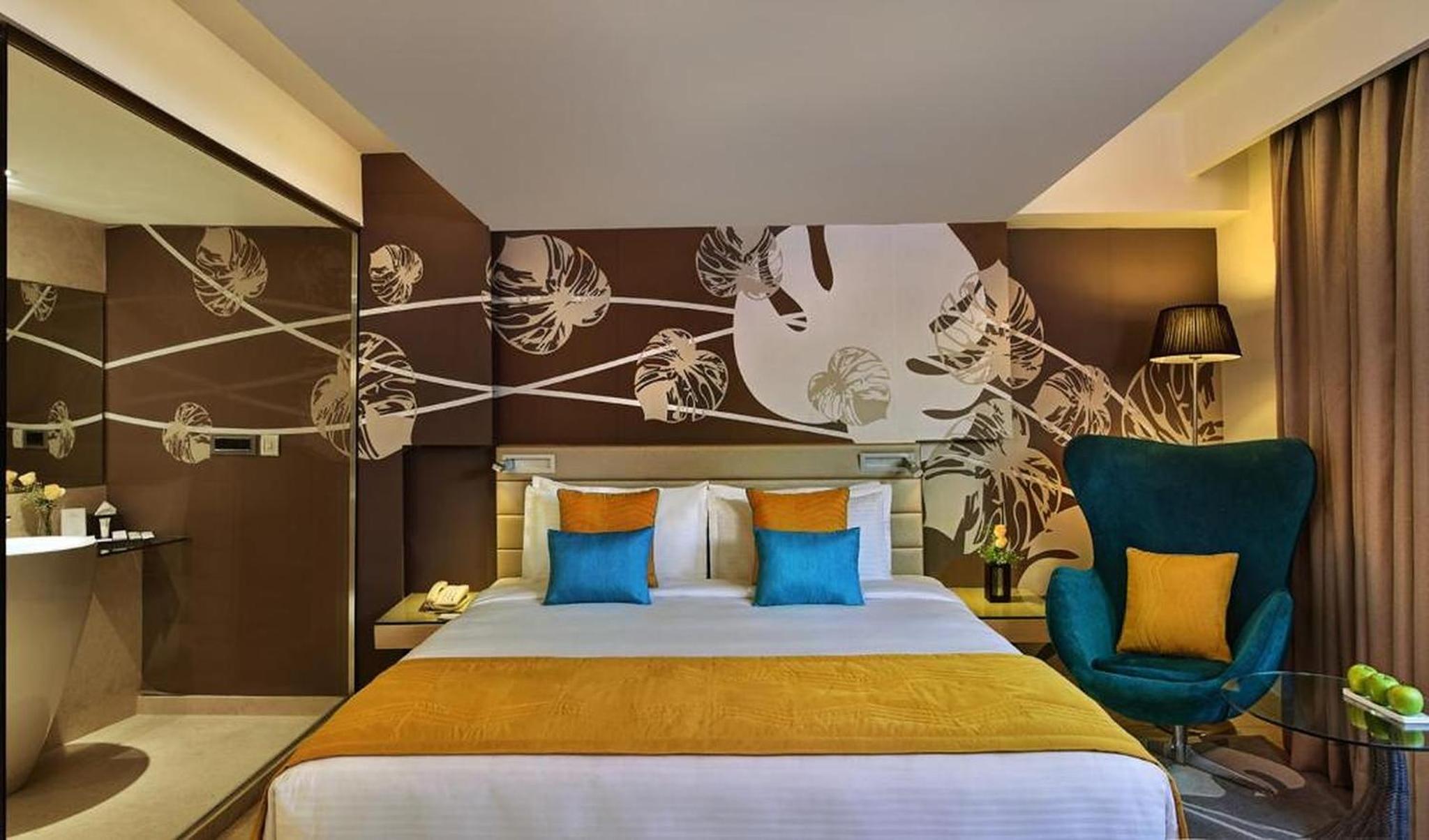 Day Use Superior Room (Check in at 12 PM and Check out at 6 PM on the SAME Day)