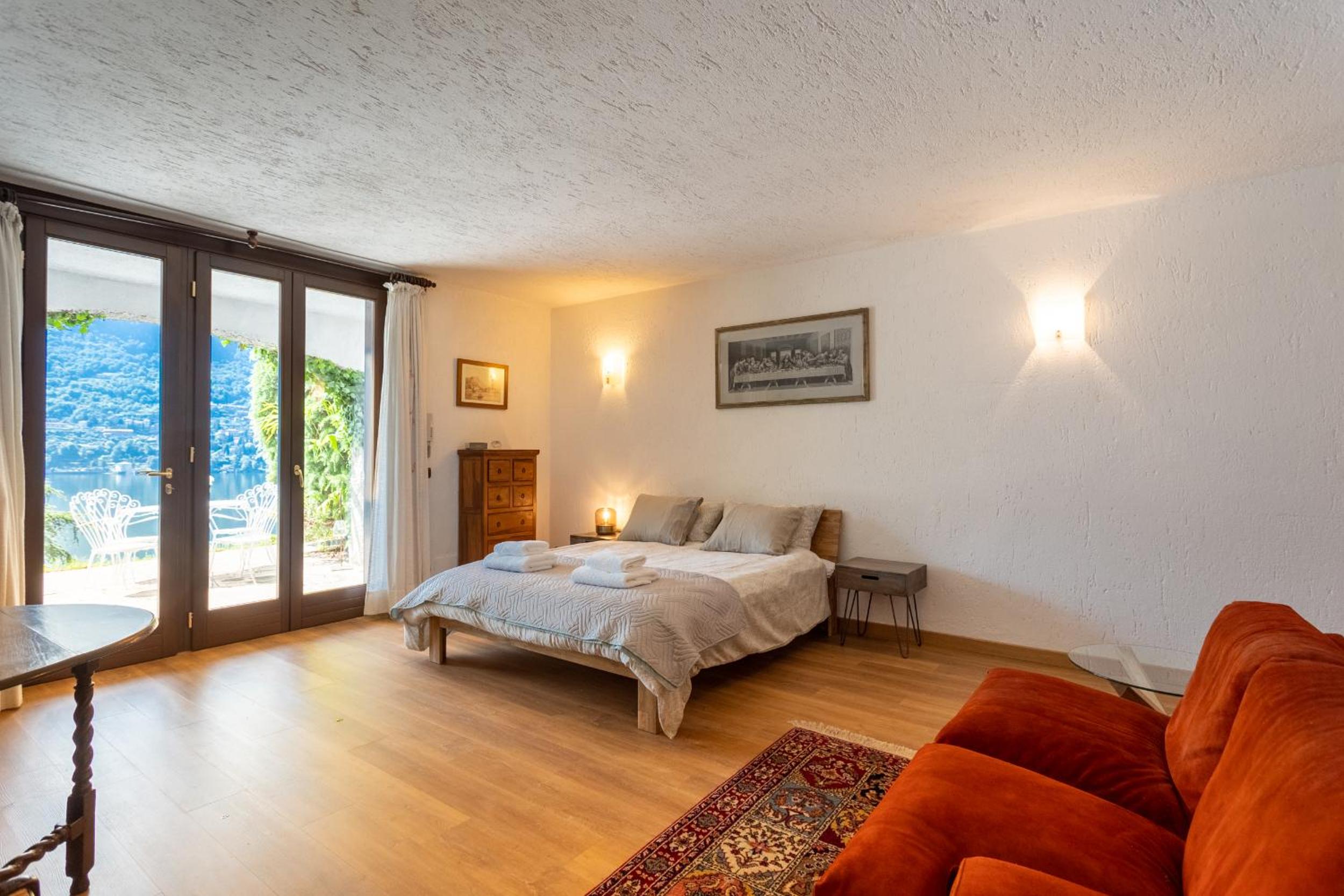 Villa photo 1