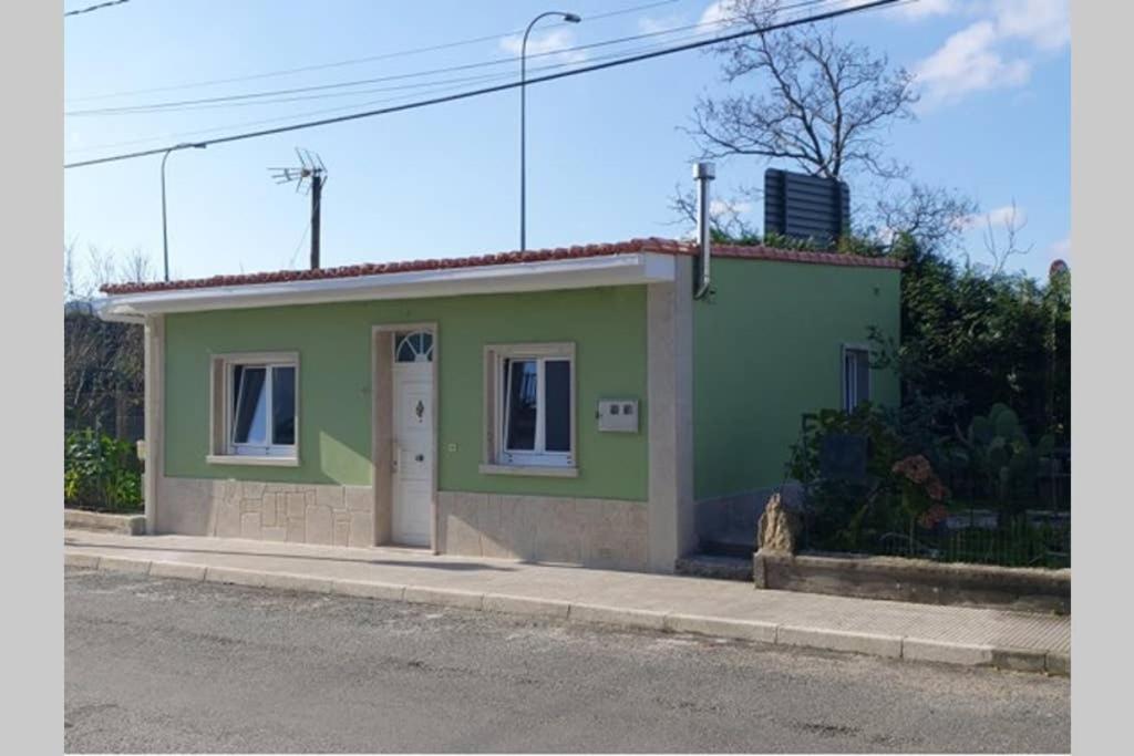 Two-Bedroom House - Photo 2