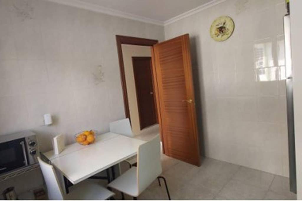 Two-Bedroom House - Photo 9