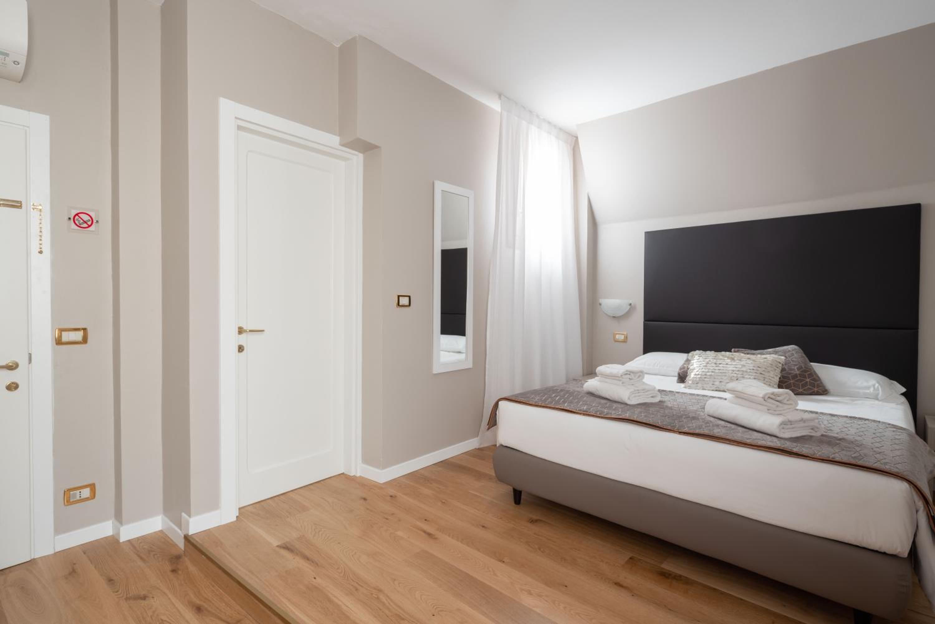 Luxury Triple Room photo 2