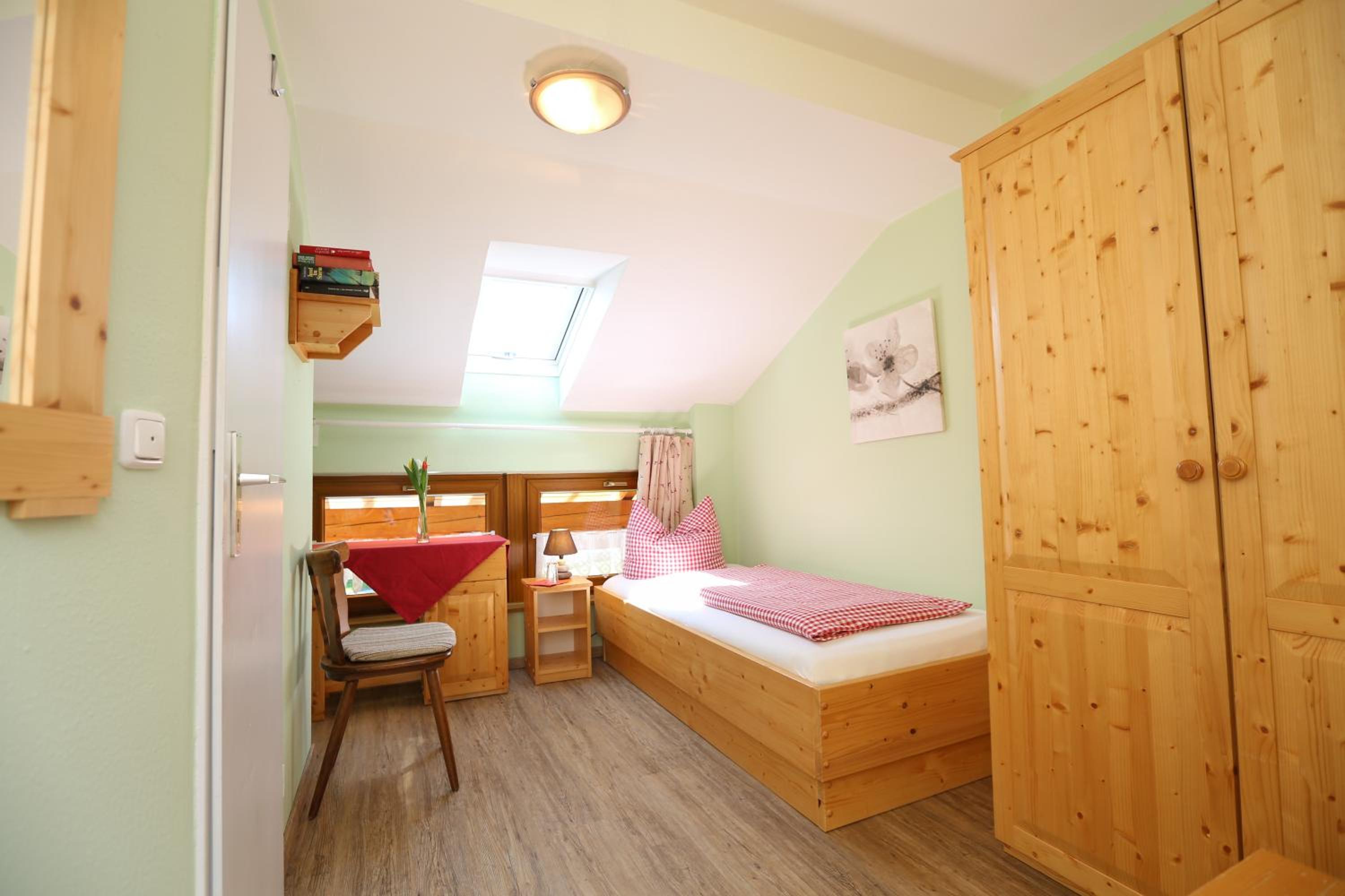 Single Room photo 1