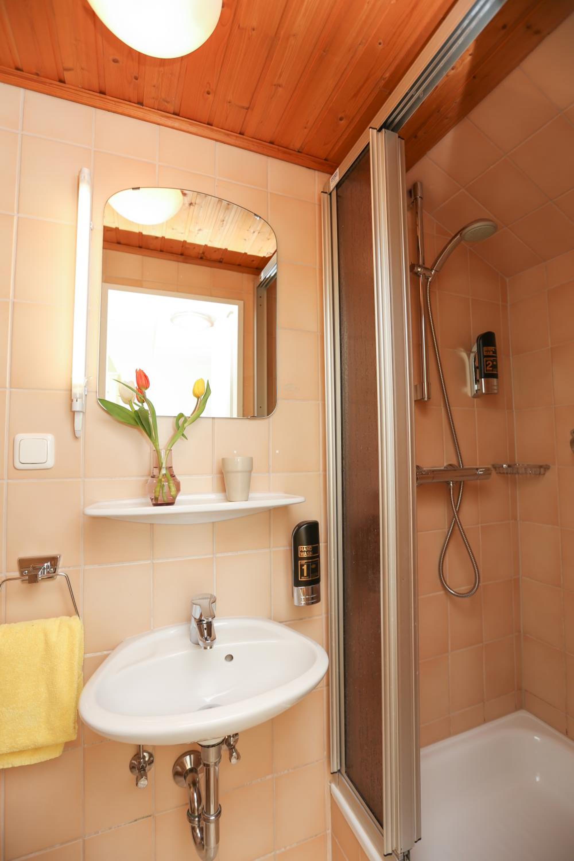 Single Room photo 2