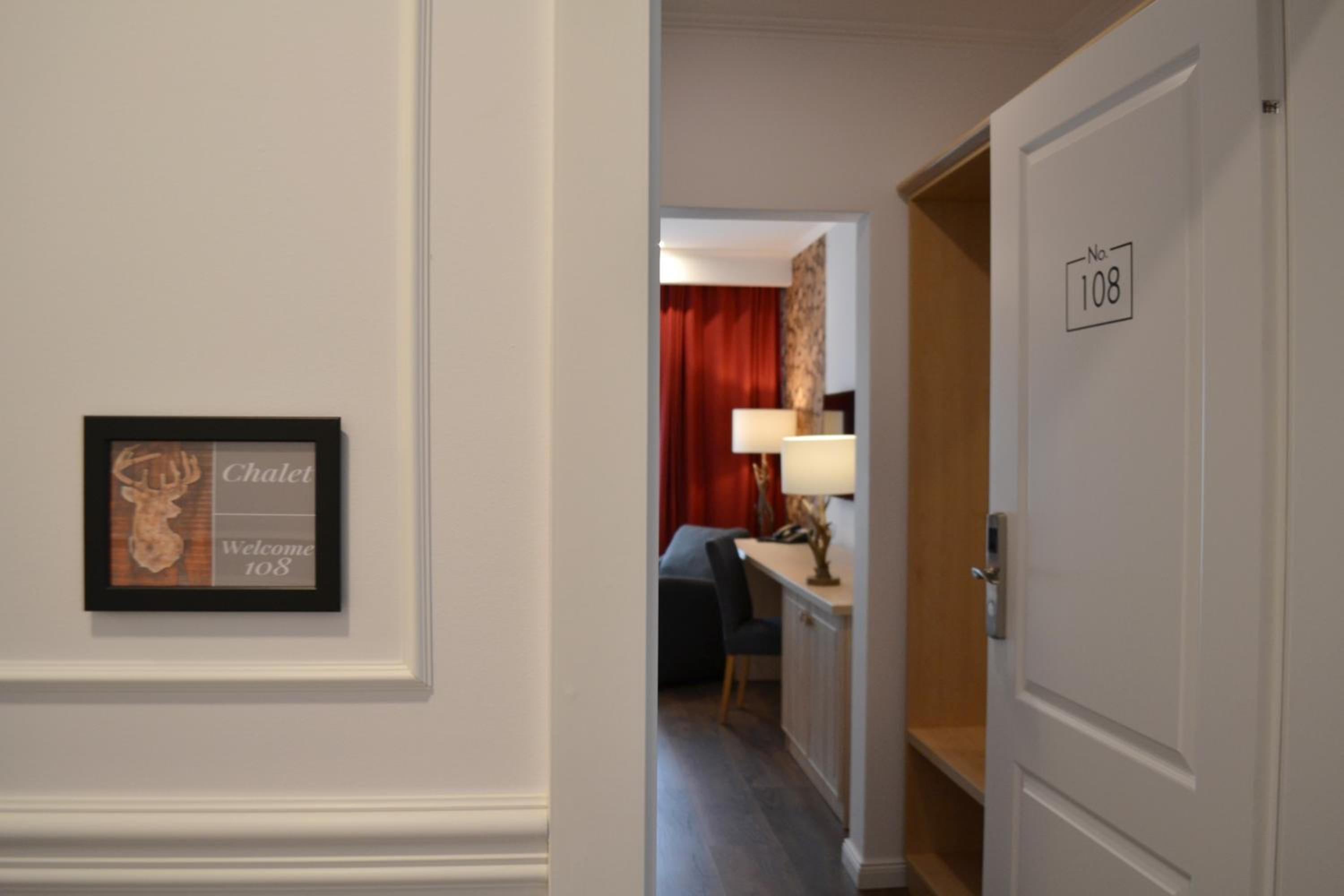 Deluxe Double or Twin Room with Balcony - Photo 10
