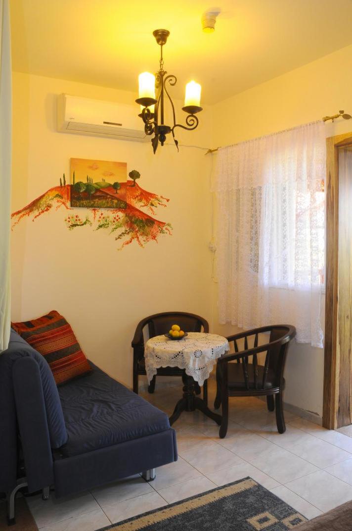 One-Bedroom Apartment with Balcony - Photo 6
