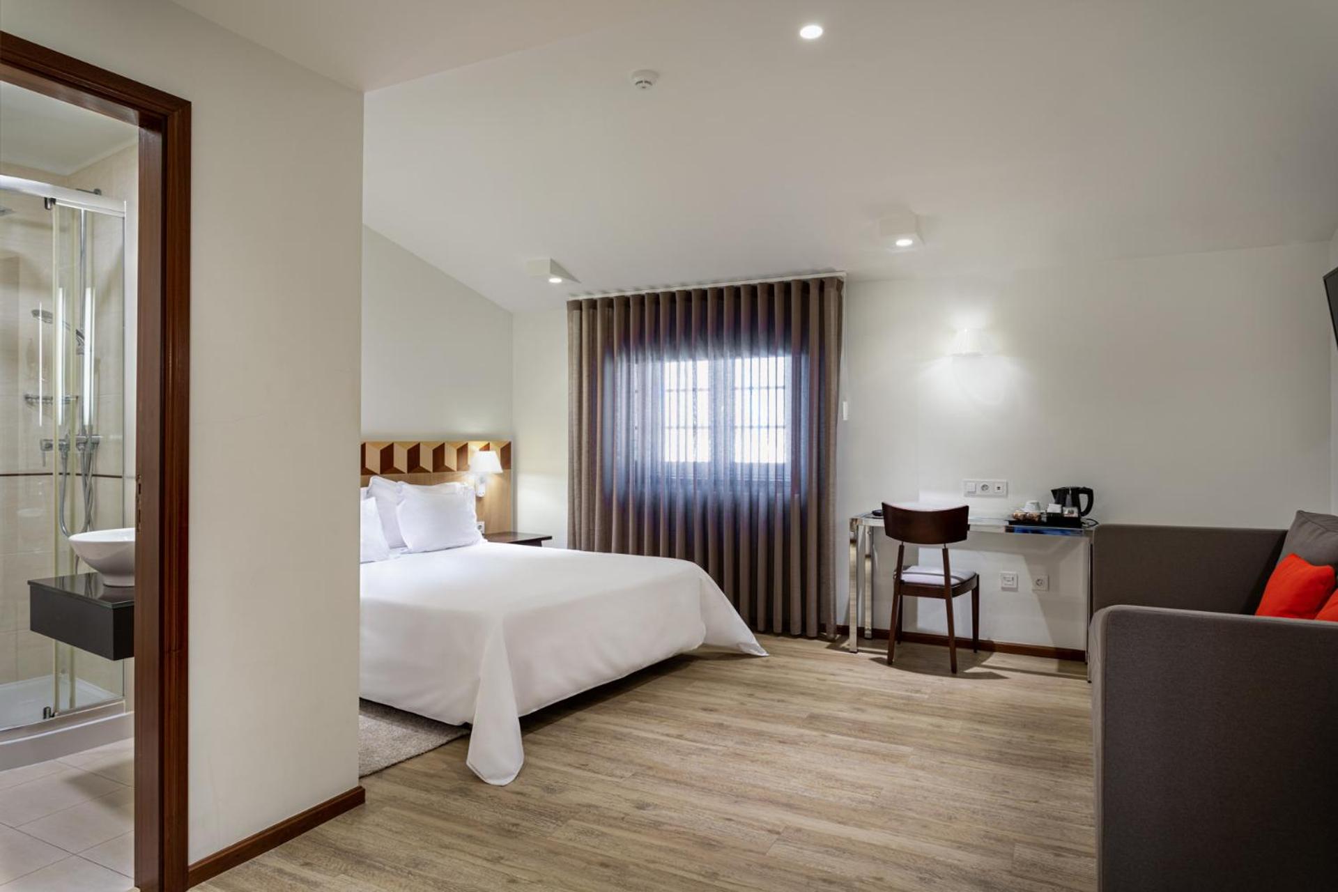 Double Room with Sofa Bed photo 2