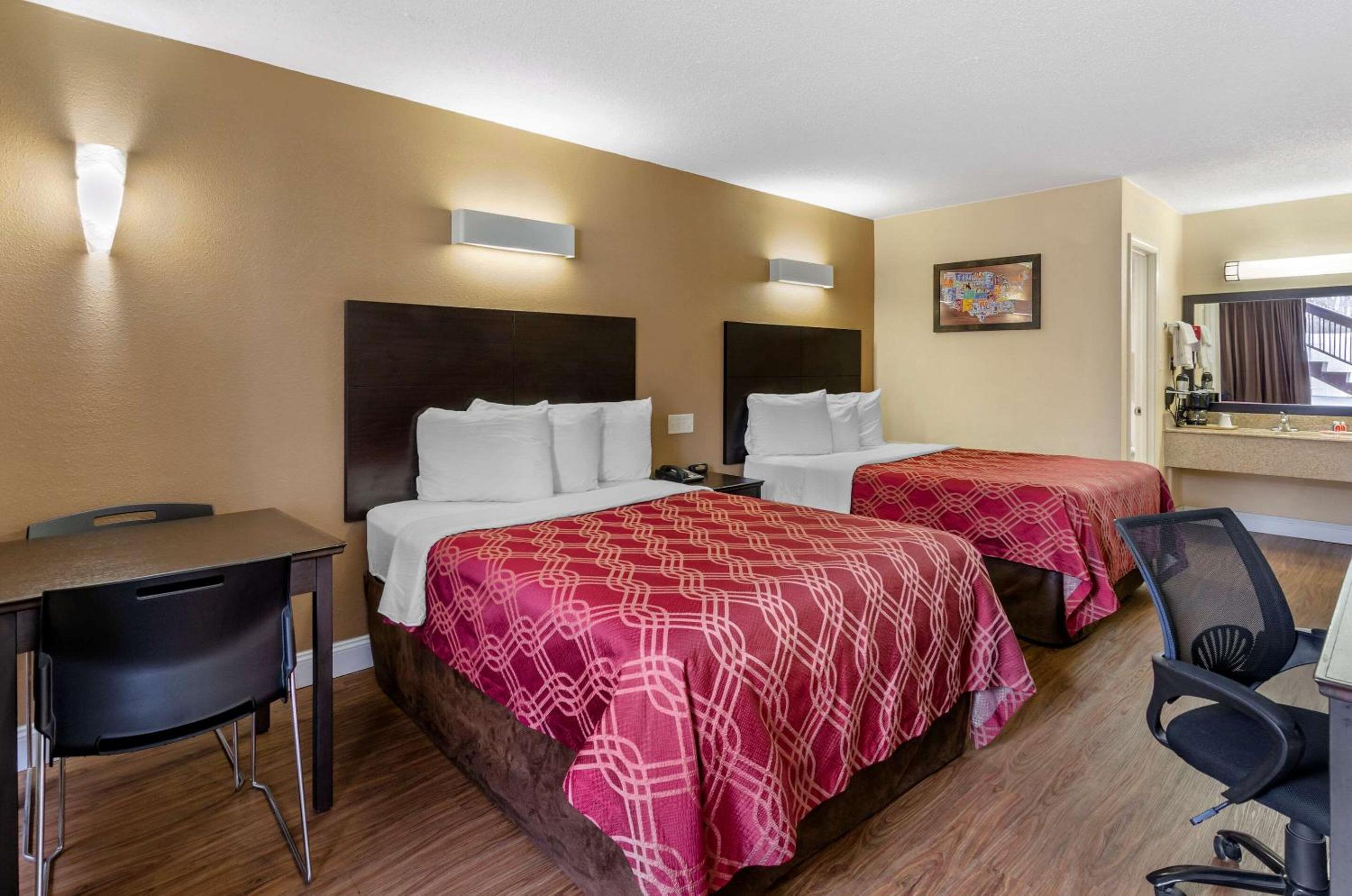 Double Room with Two Double Beds - Non-Smoking - Photo 1