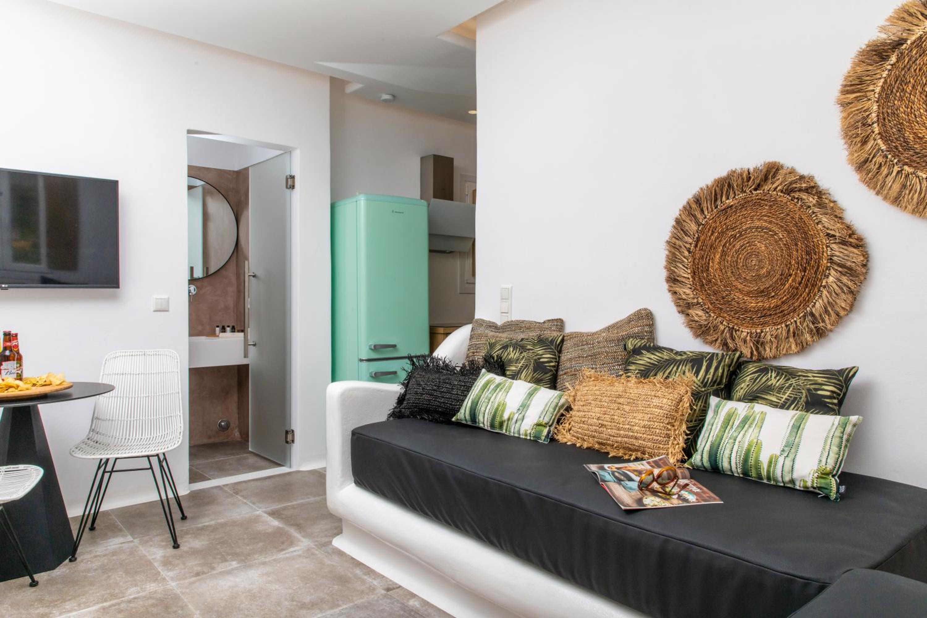 Superior King Suite - Photo 15