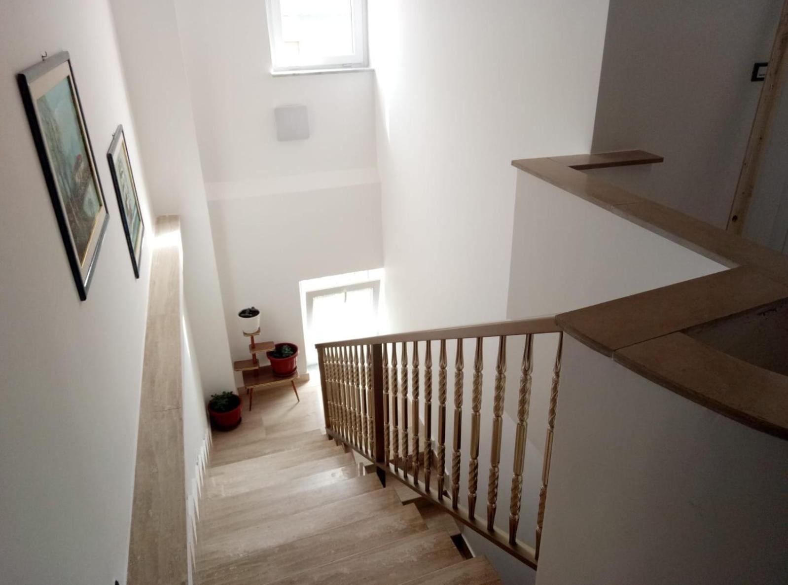 Double Room with Balcony - Photo 8