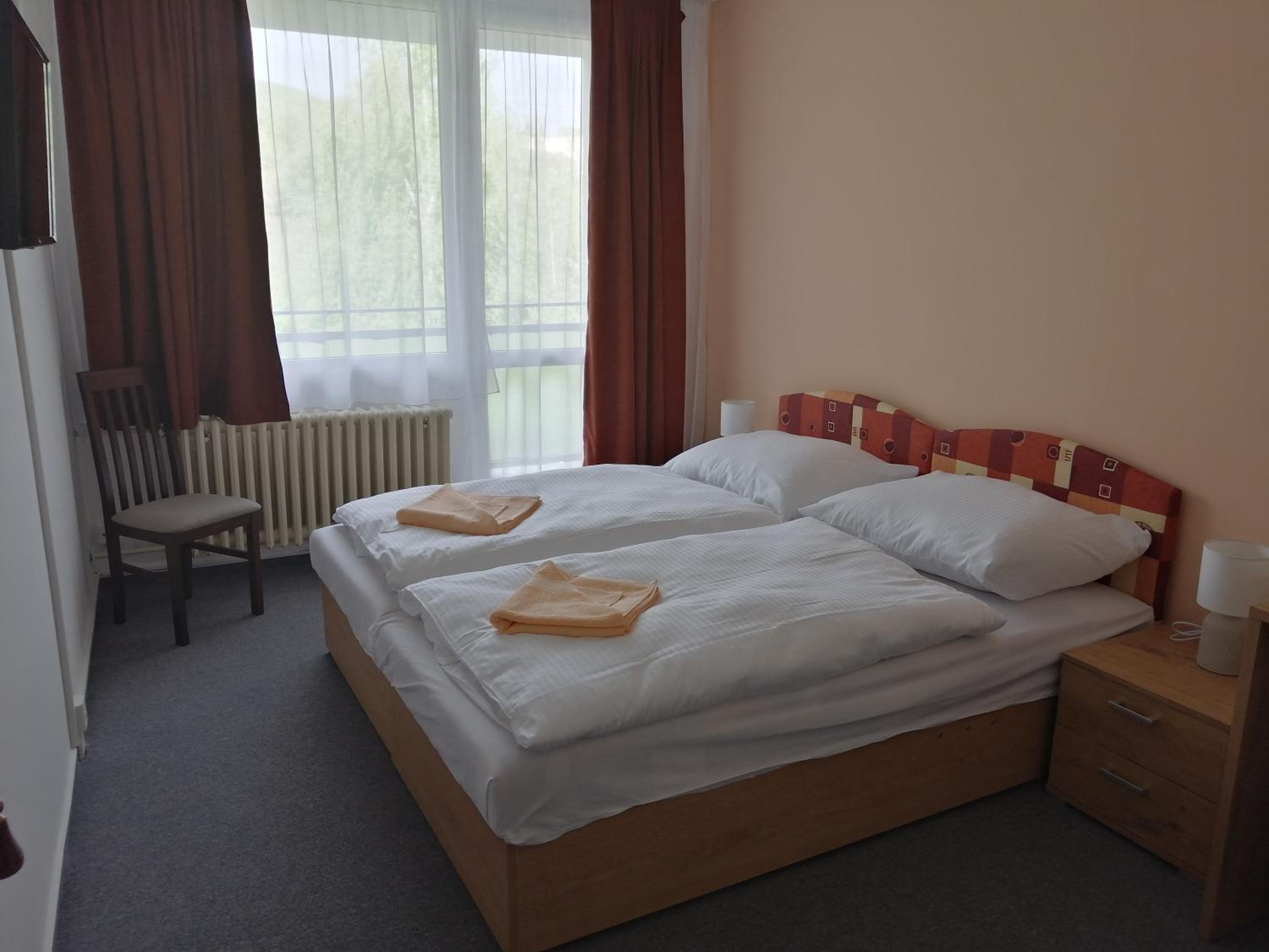 Double or Twin Room - Photo 10