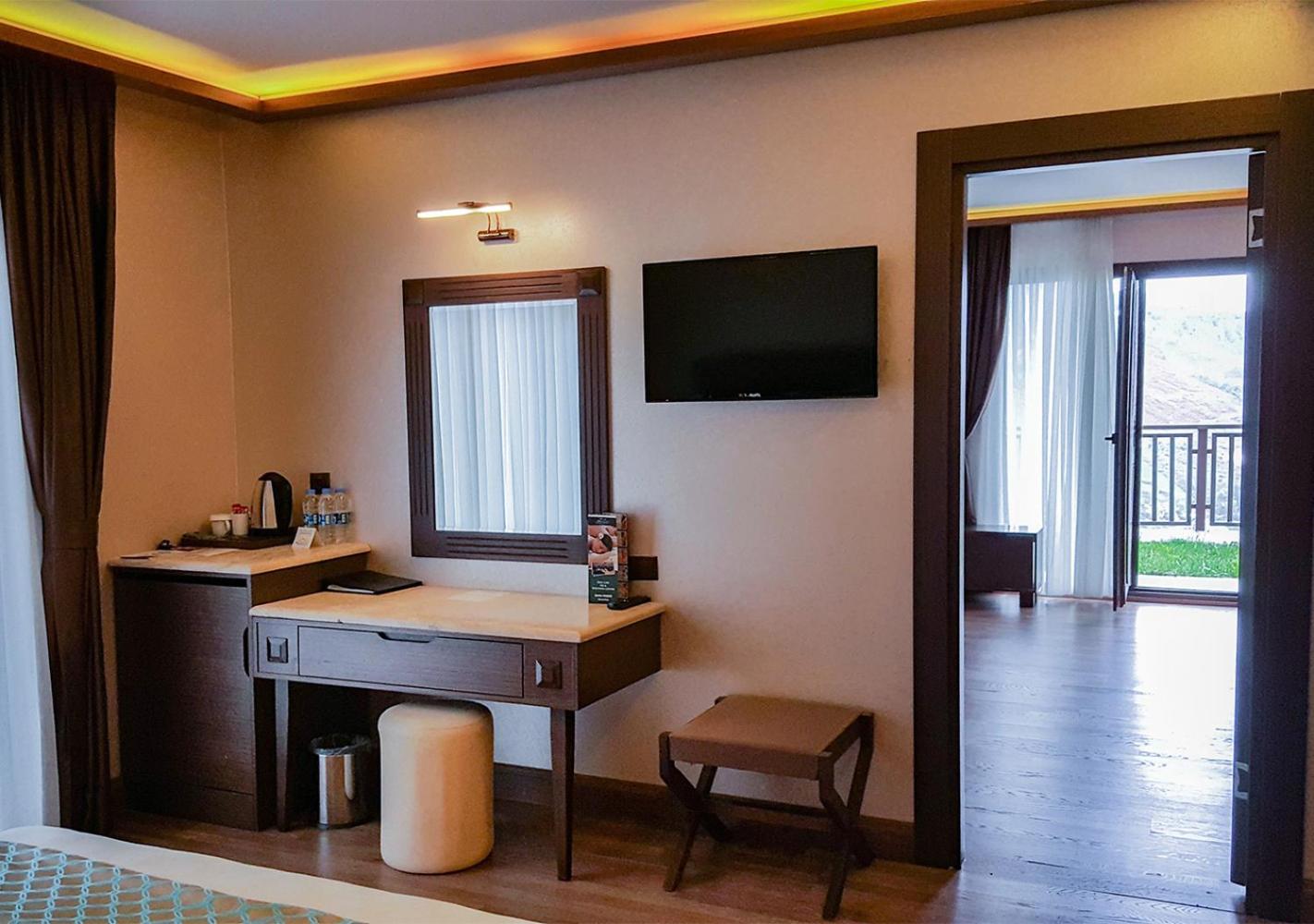 Two Connecting Double Rooms with Lake View