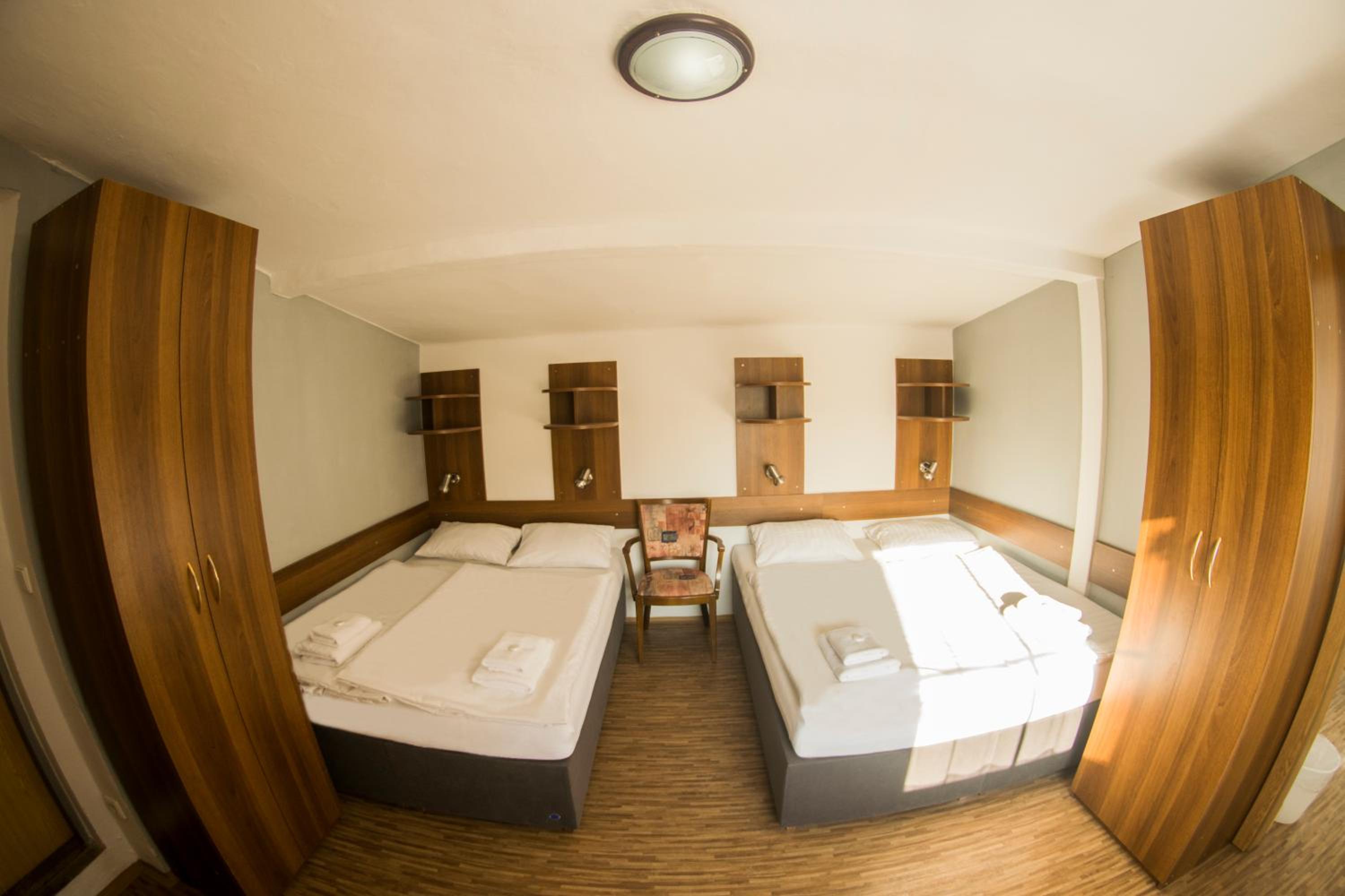 One-Bedroom Apartment - Photo 4