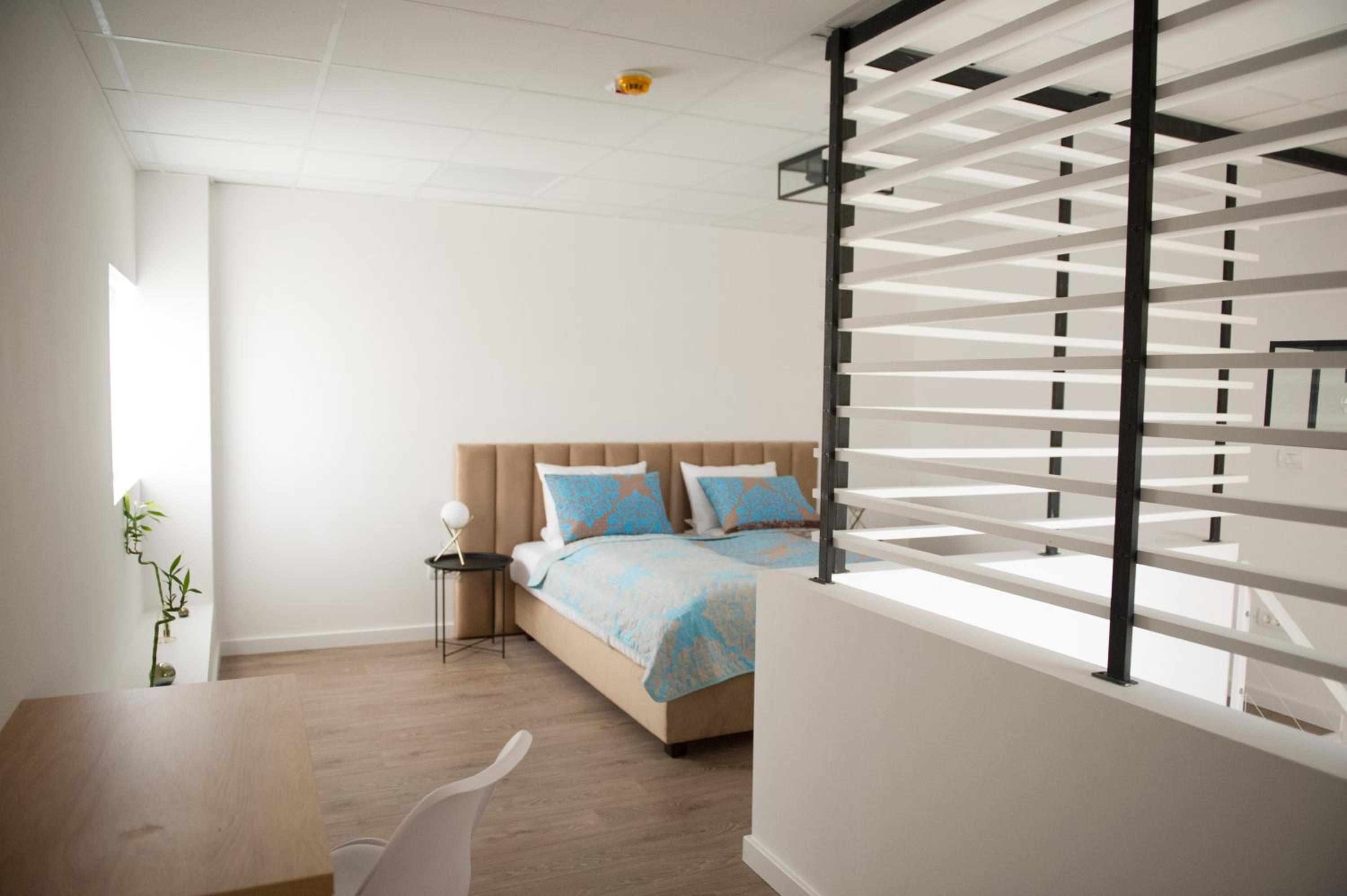 One-Bedroom Apartment - Photo 15