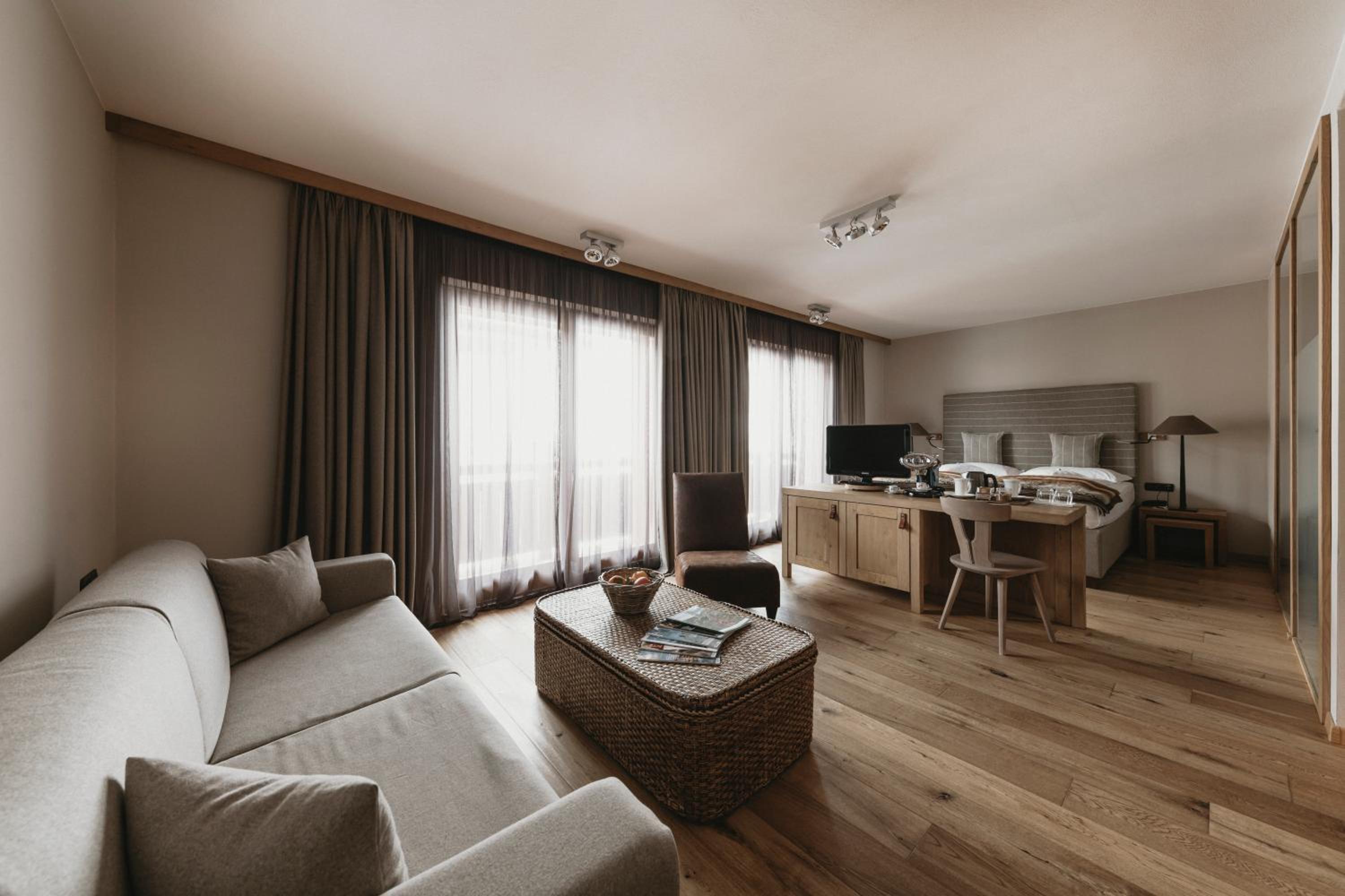 Deluxe Suite photo 1