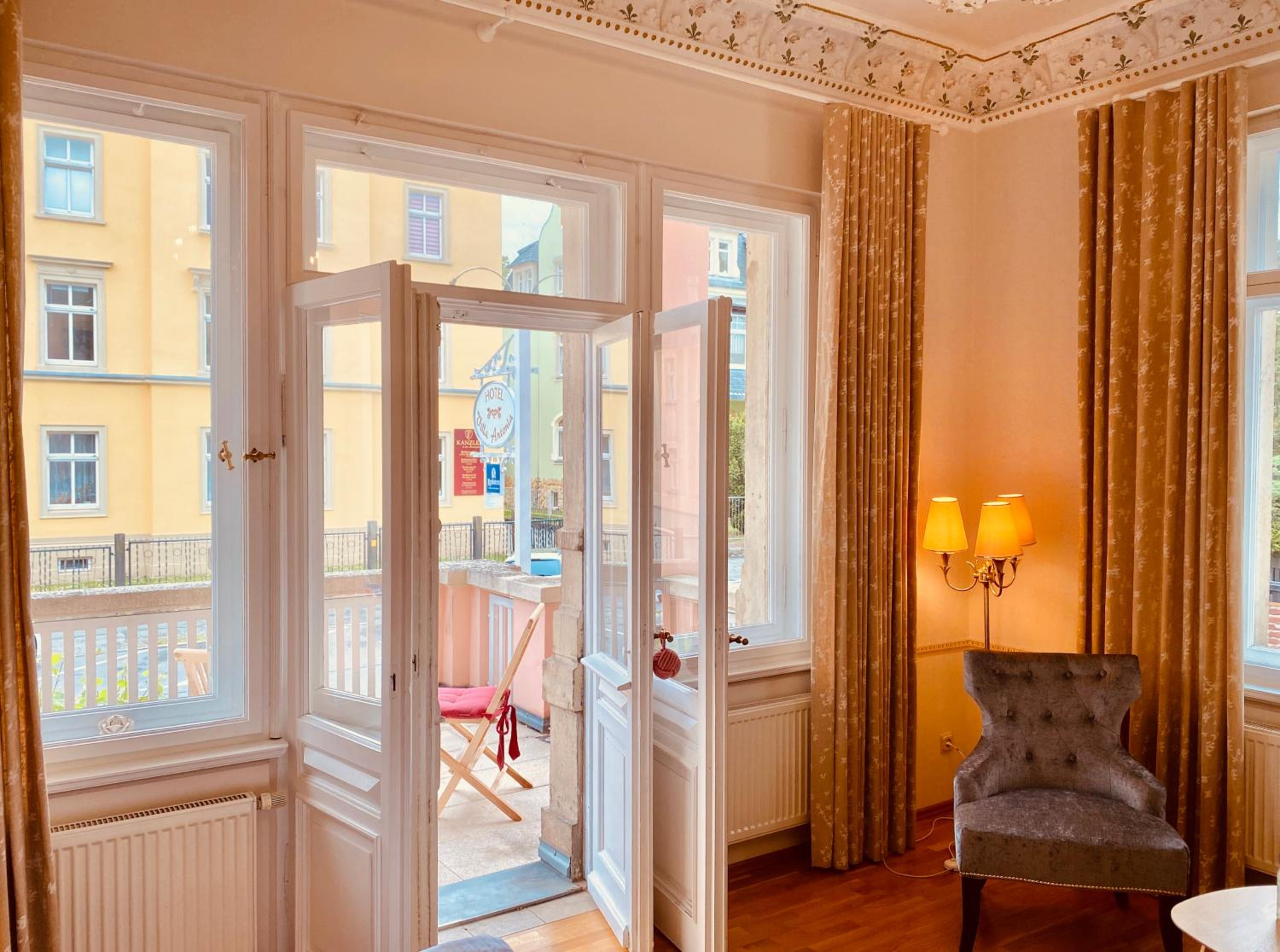 Deluxe Room - Photo 4