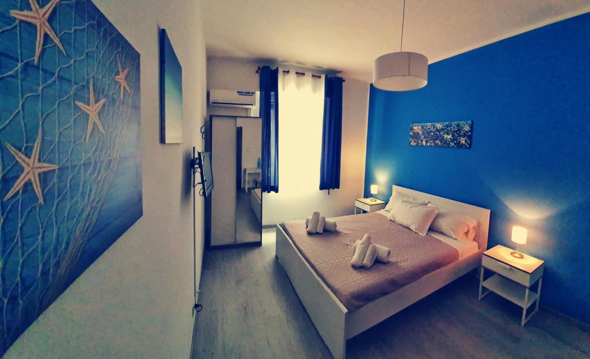 Double Room with Private External Bathroom - Photo 5