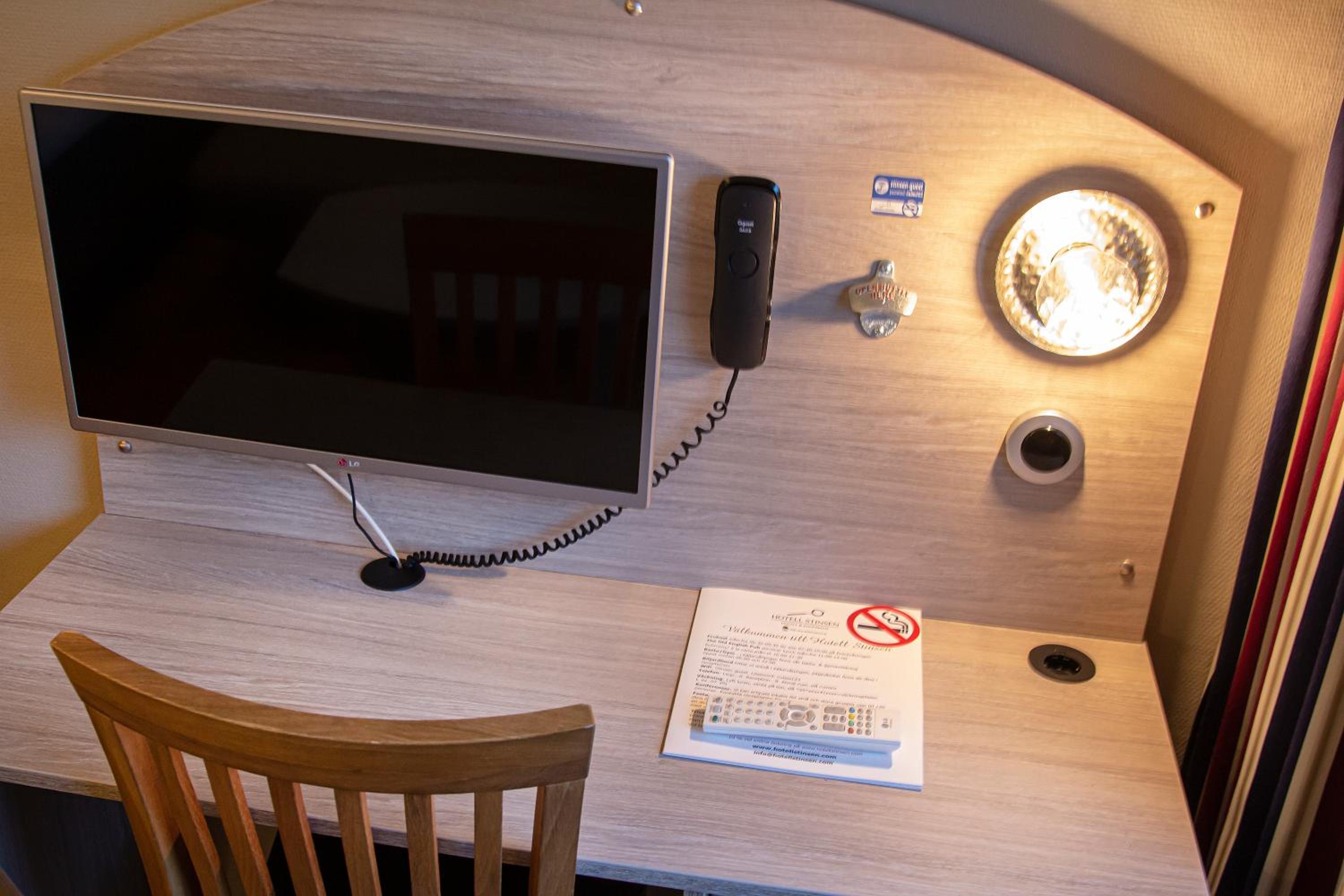 Twin Room - Photo 2