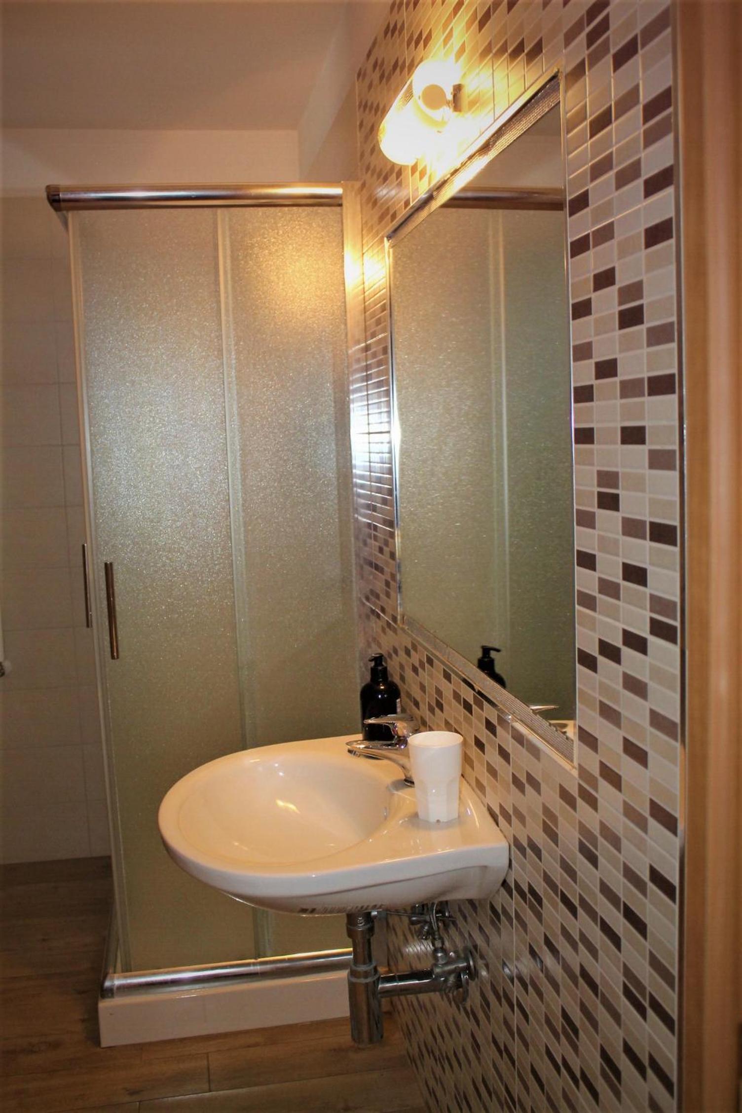 One-Bedroom Apartment photo 3