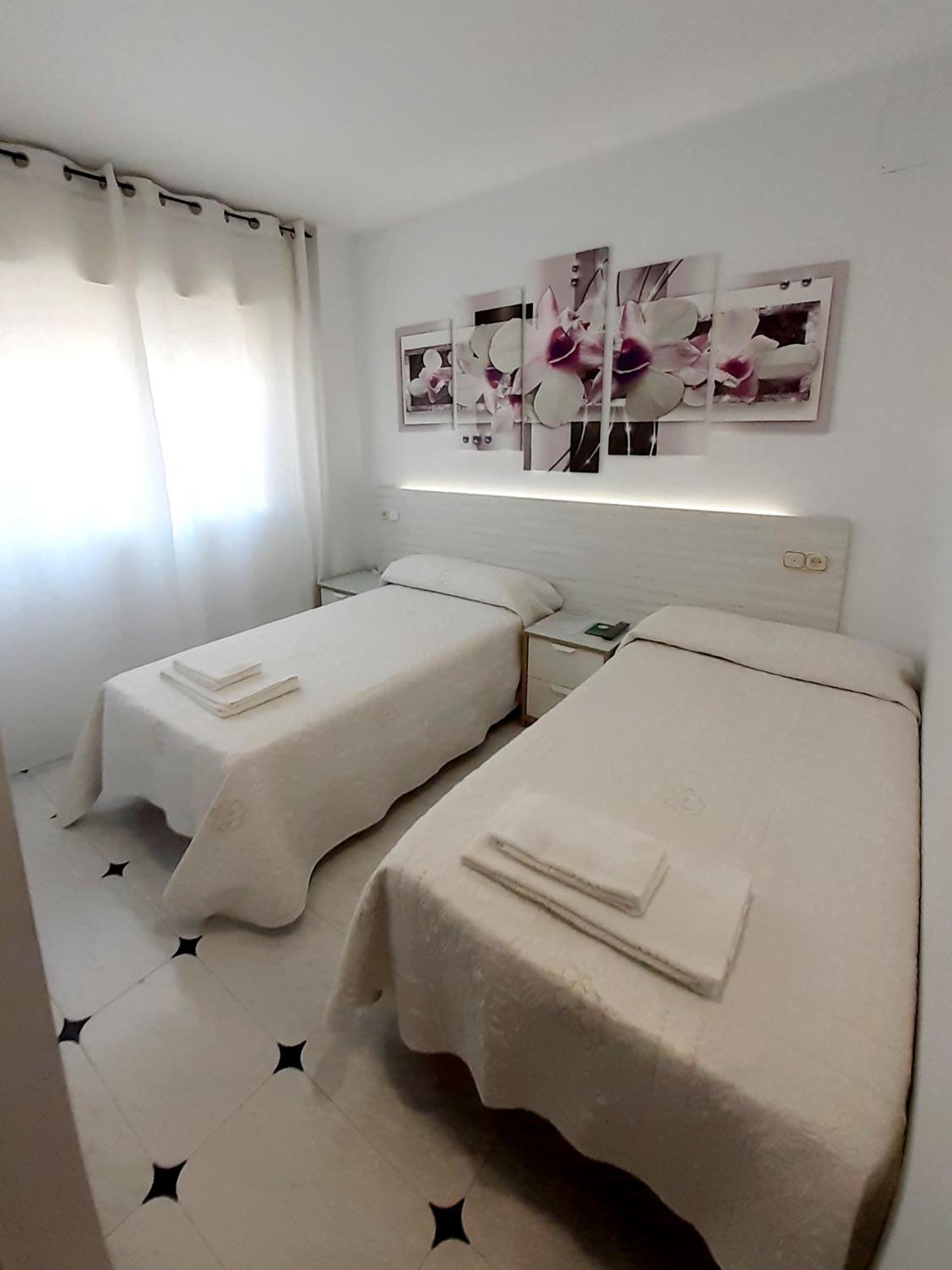 Habitación Estándar con Dos Camas Individuales