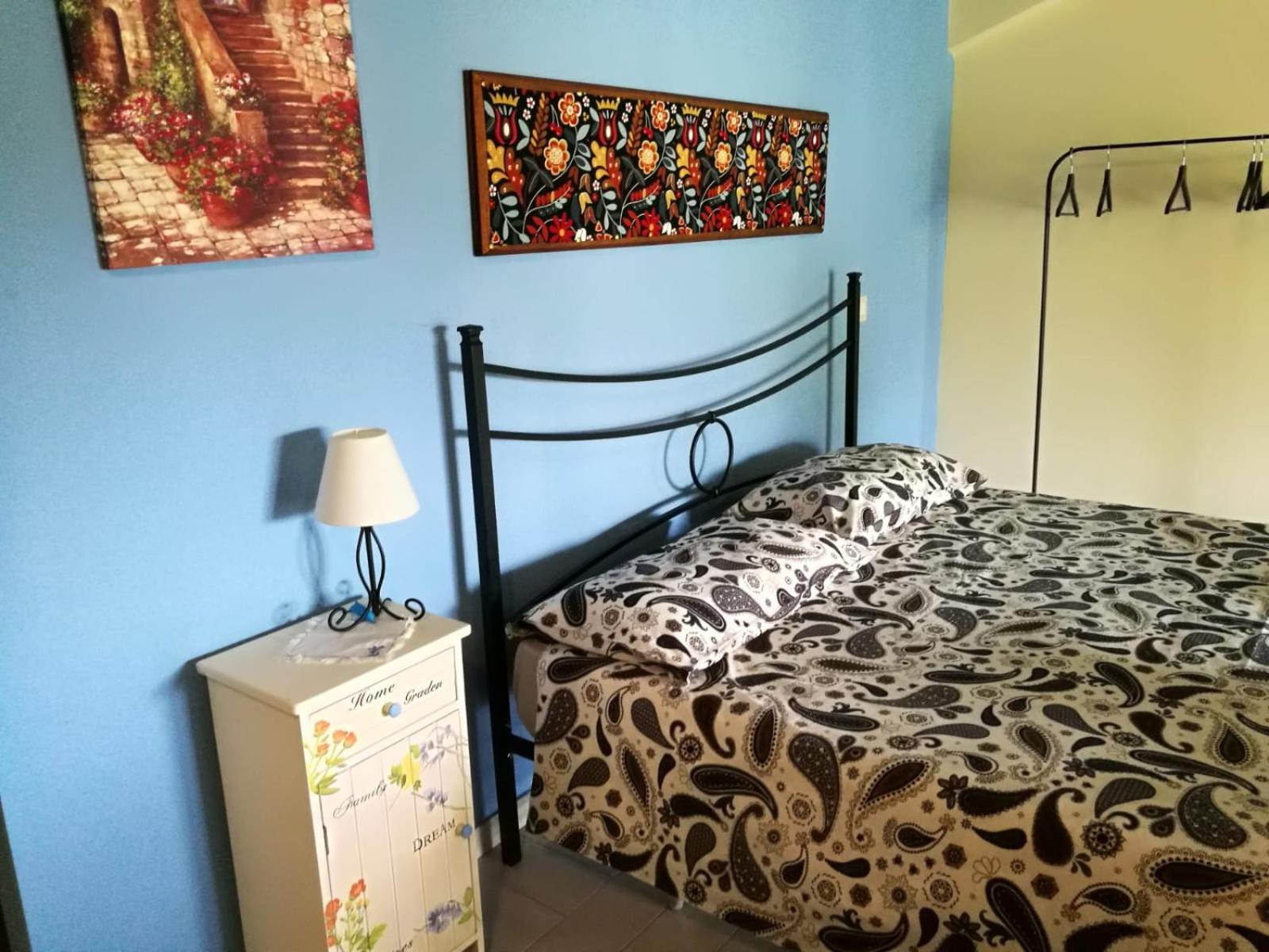 One-Bedroom House photo 1