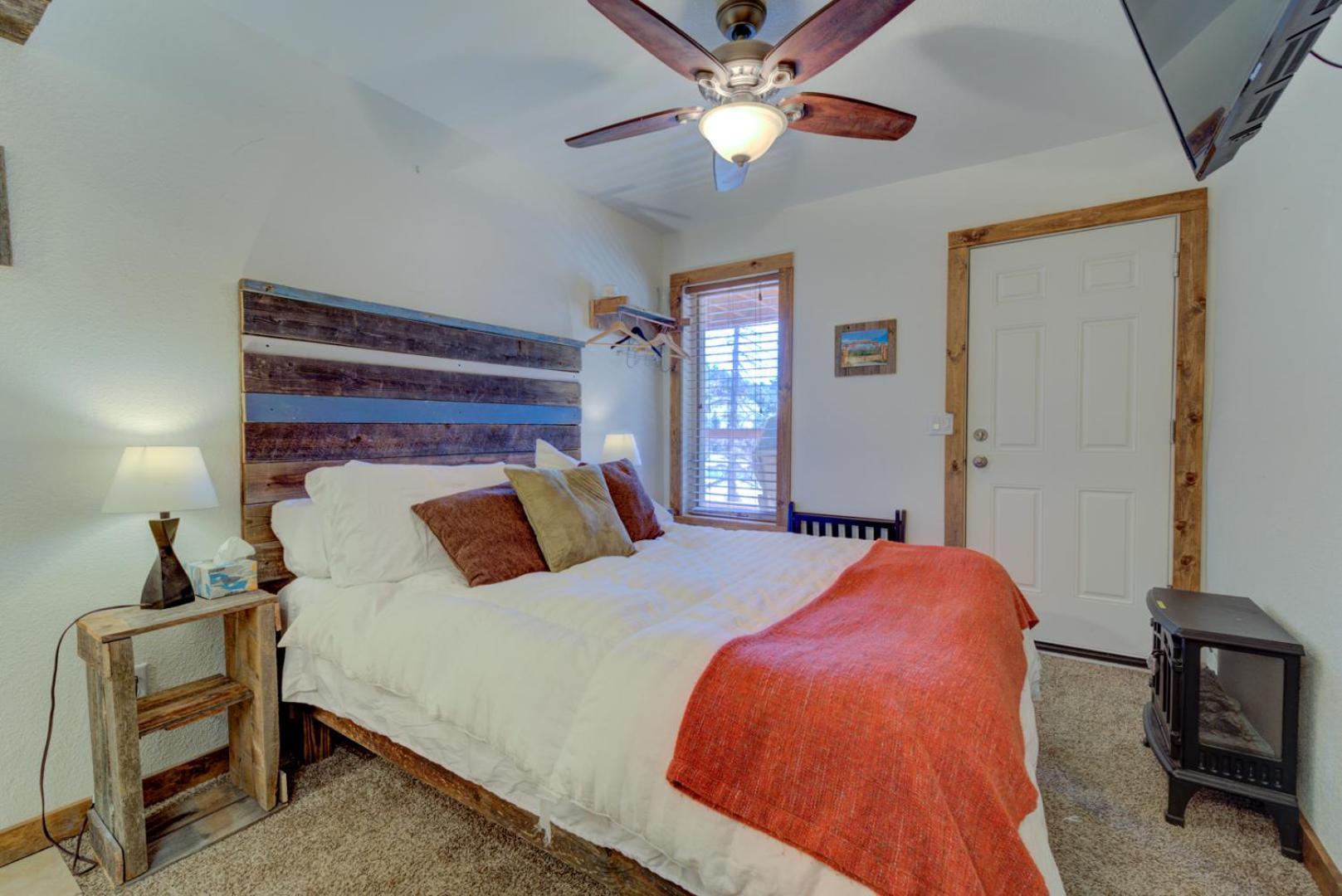 Deluxe Queen Room