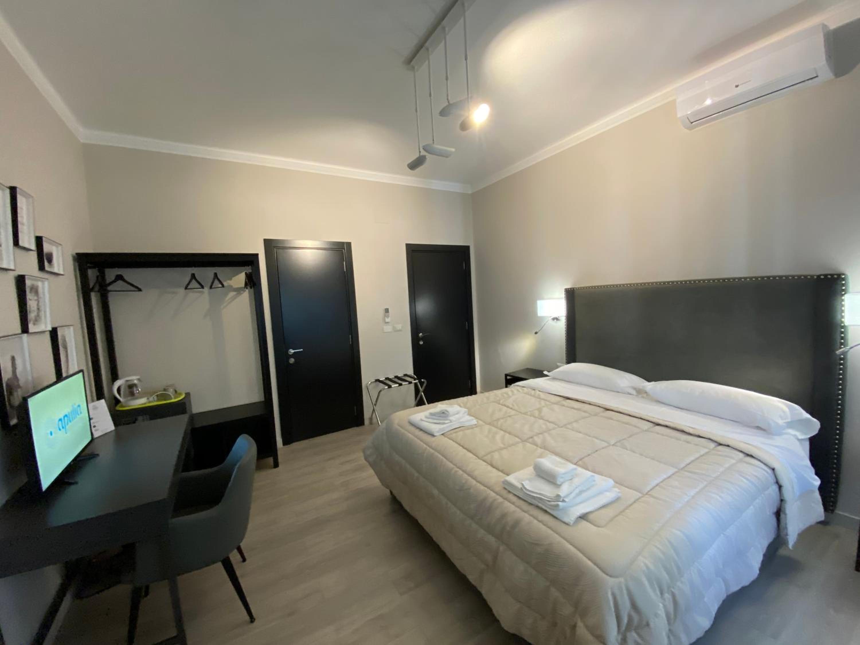 Double Room with Extra Bed - Photo 2