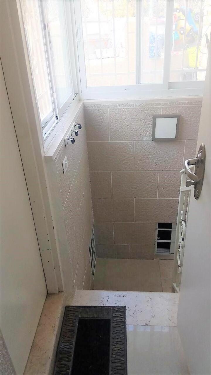 One-Bedroom Apartment - Photo 8
