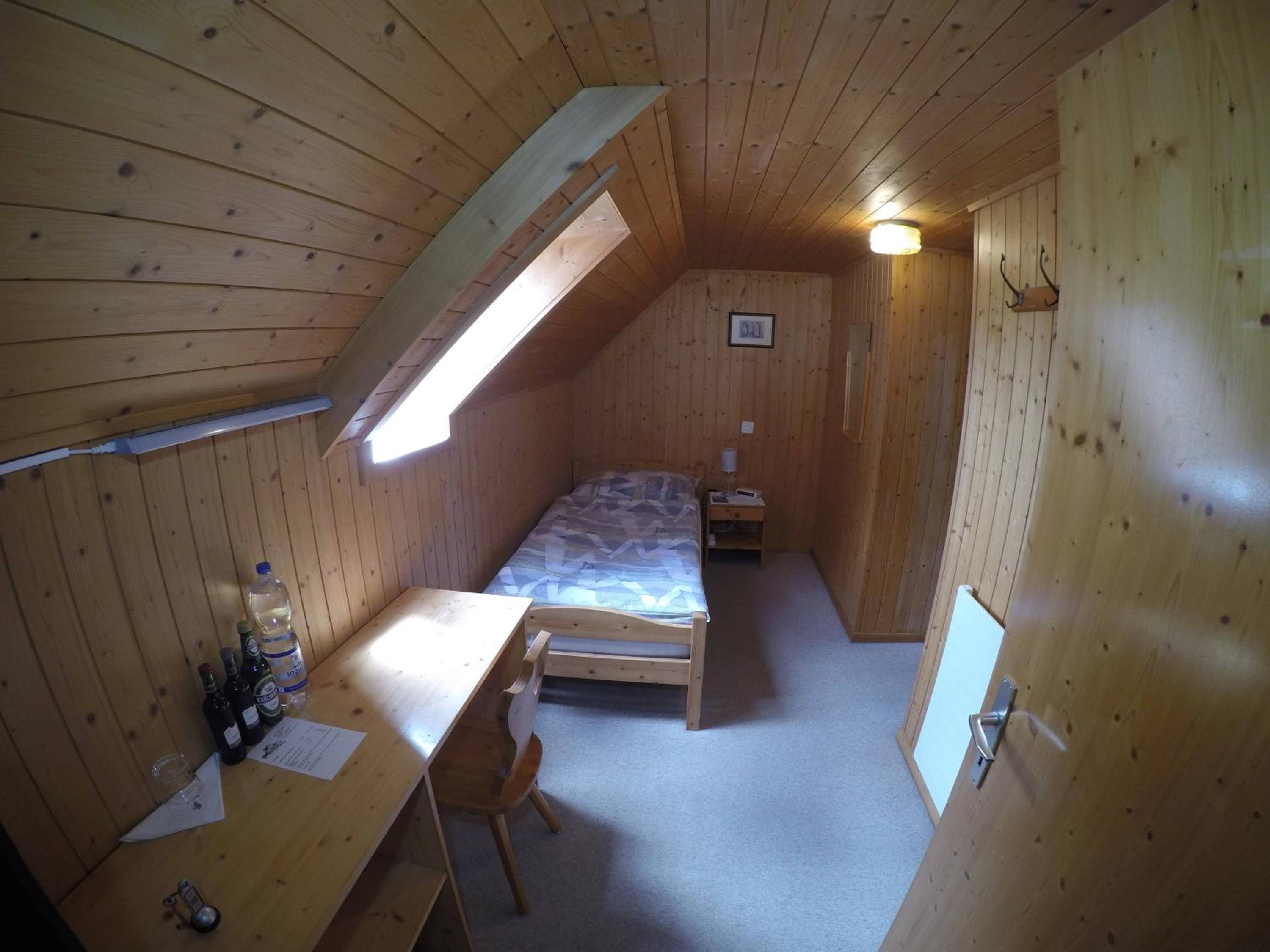 Single Room with Private Bathroom photo 3