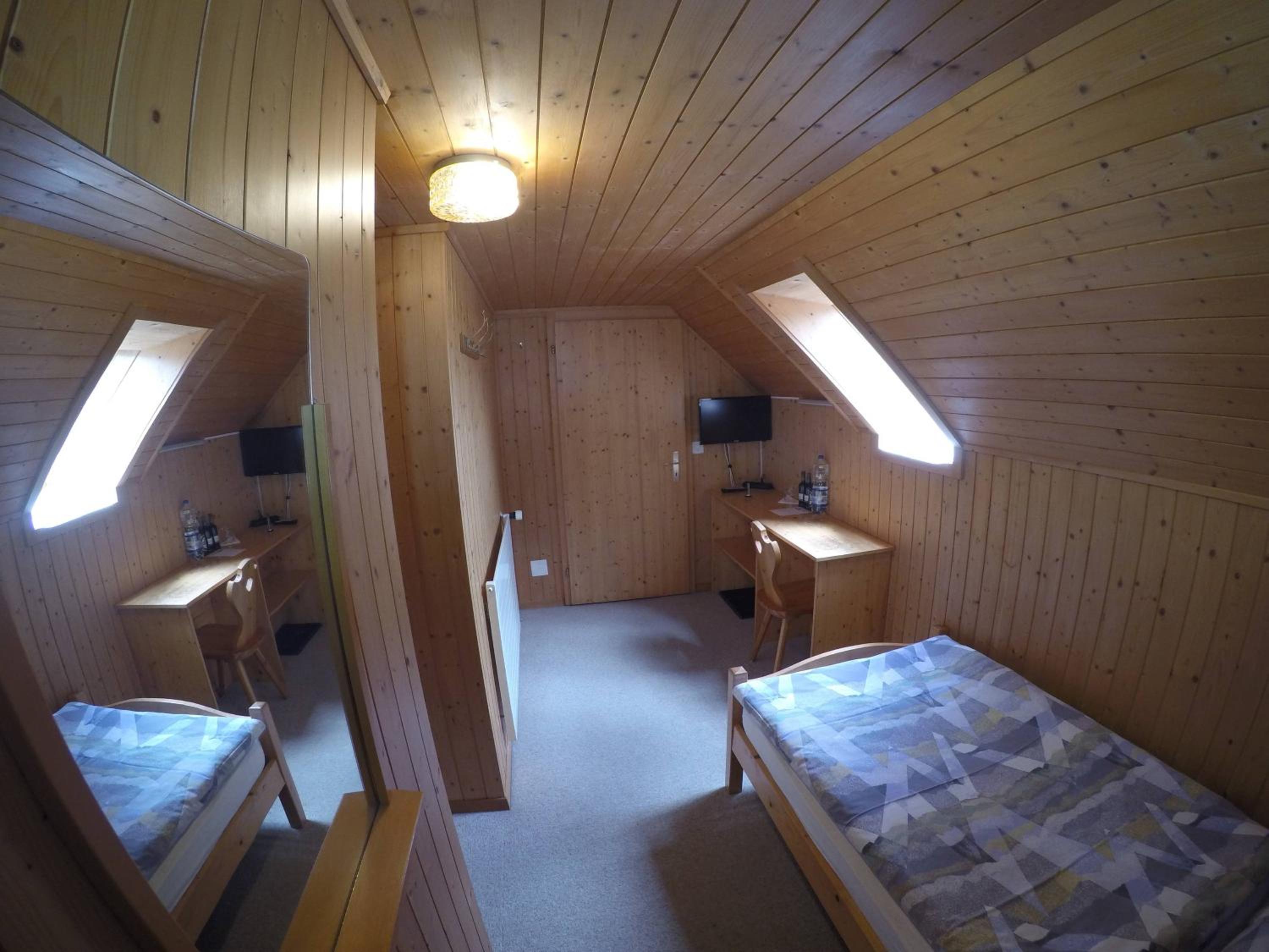 Single Room with Private Bathroom photo 1
