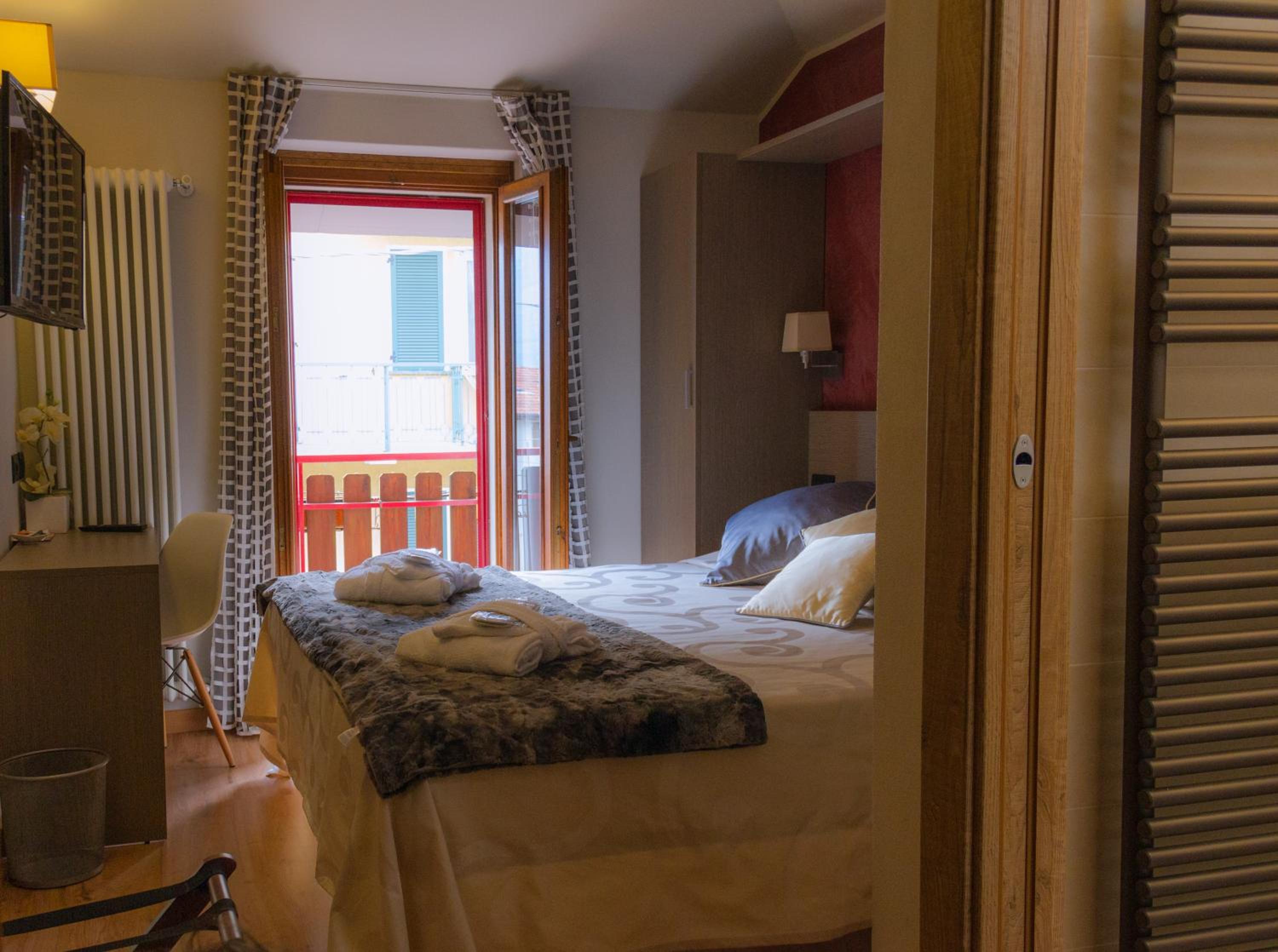 Superior Double Room - Photo 21