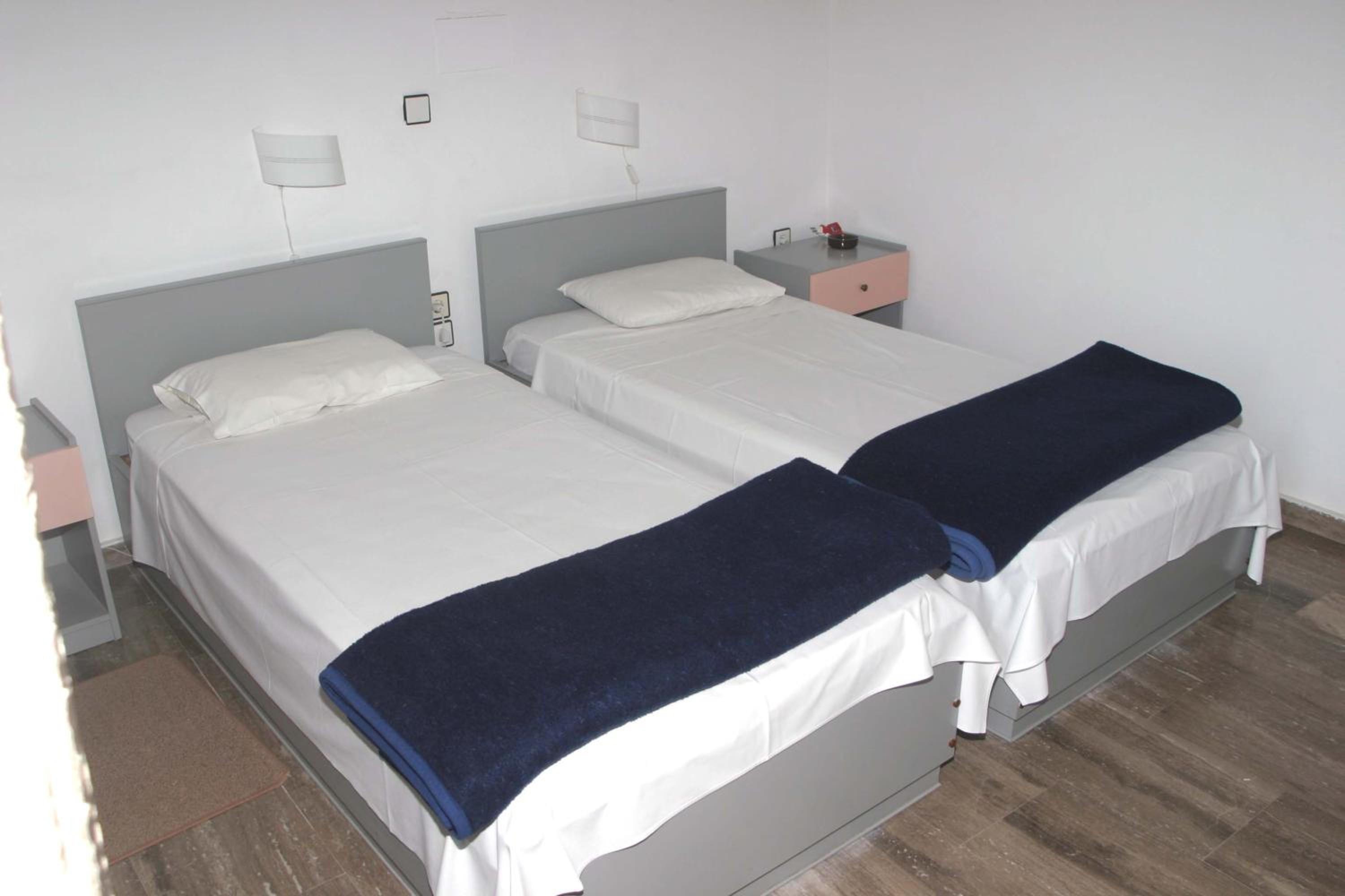 Economy Twin Room