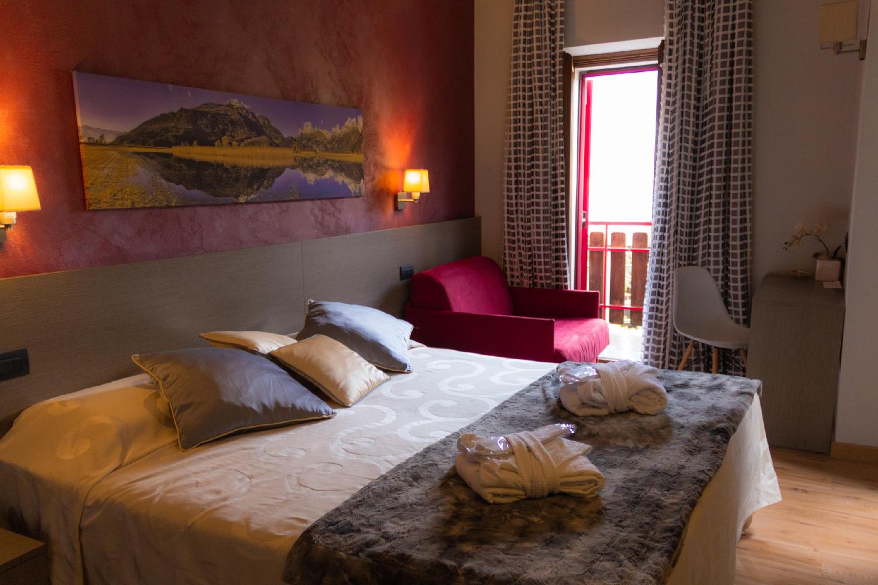 Superior Double Room - Photo 1