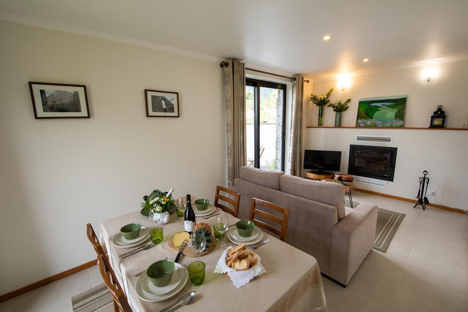 One-Bedroom House photo 2
